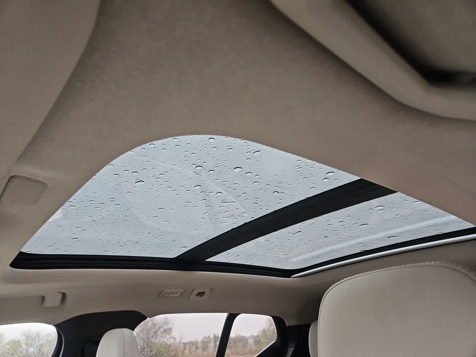 Thumbnail: 2024 Volvo XC40 - 19