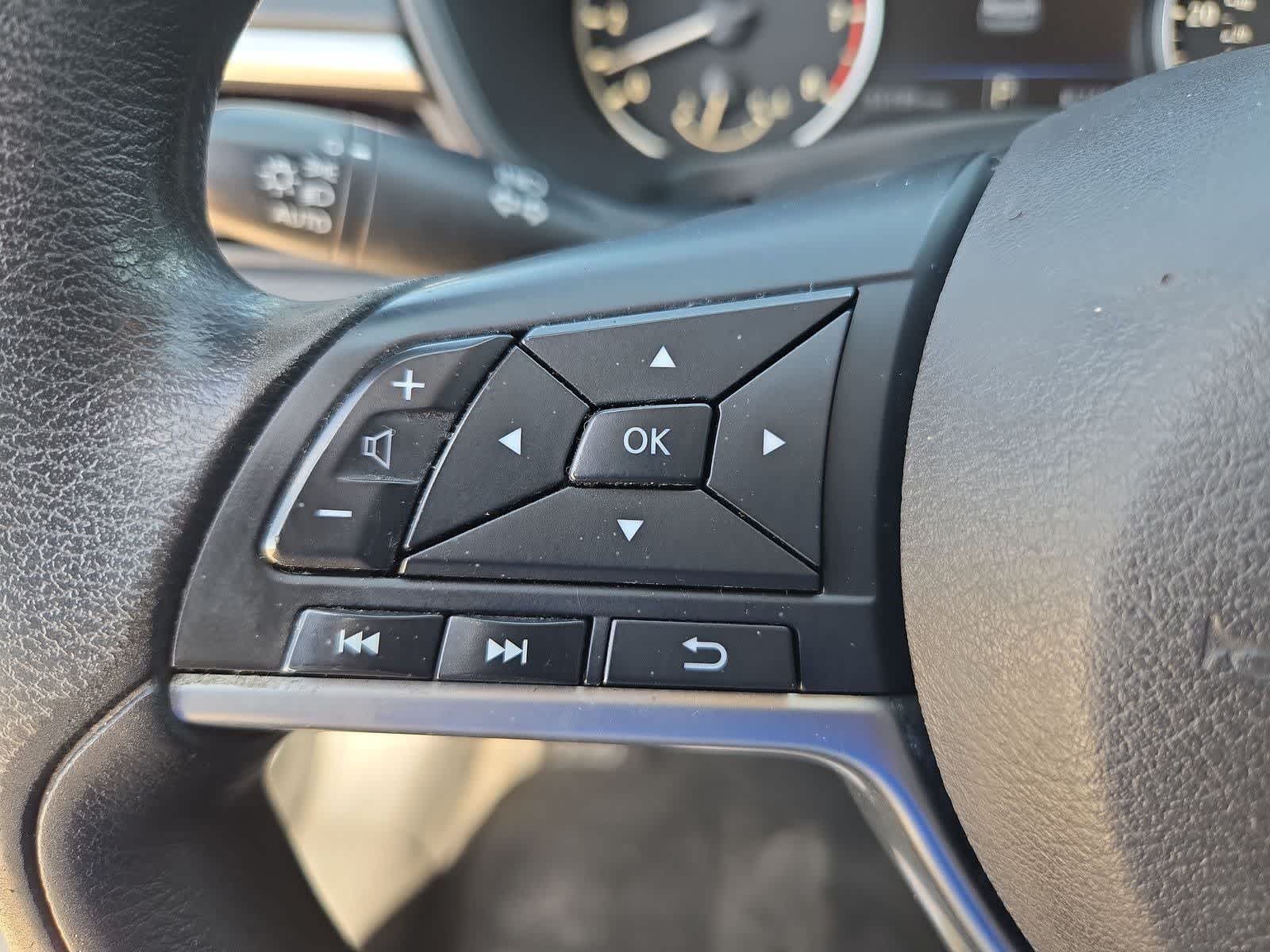 Thumbnail: 2019 Nissan Altima - 21