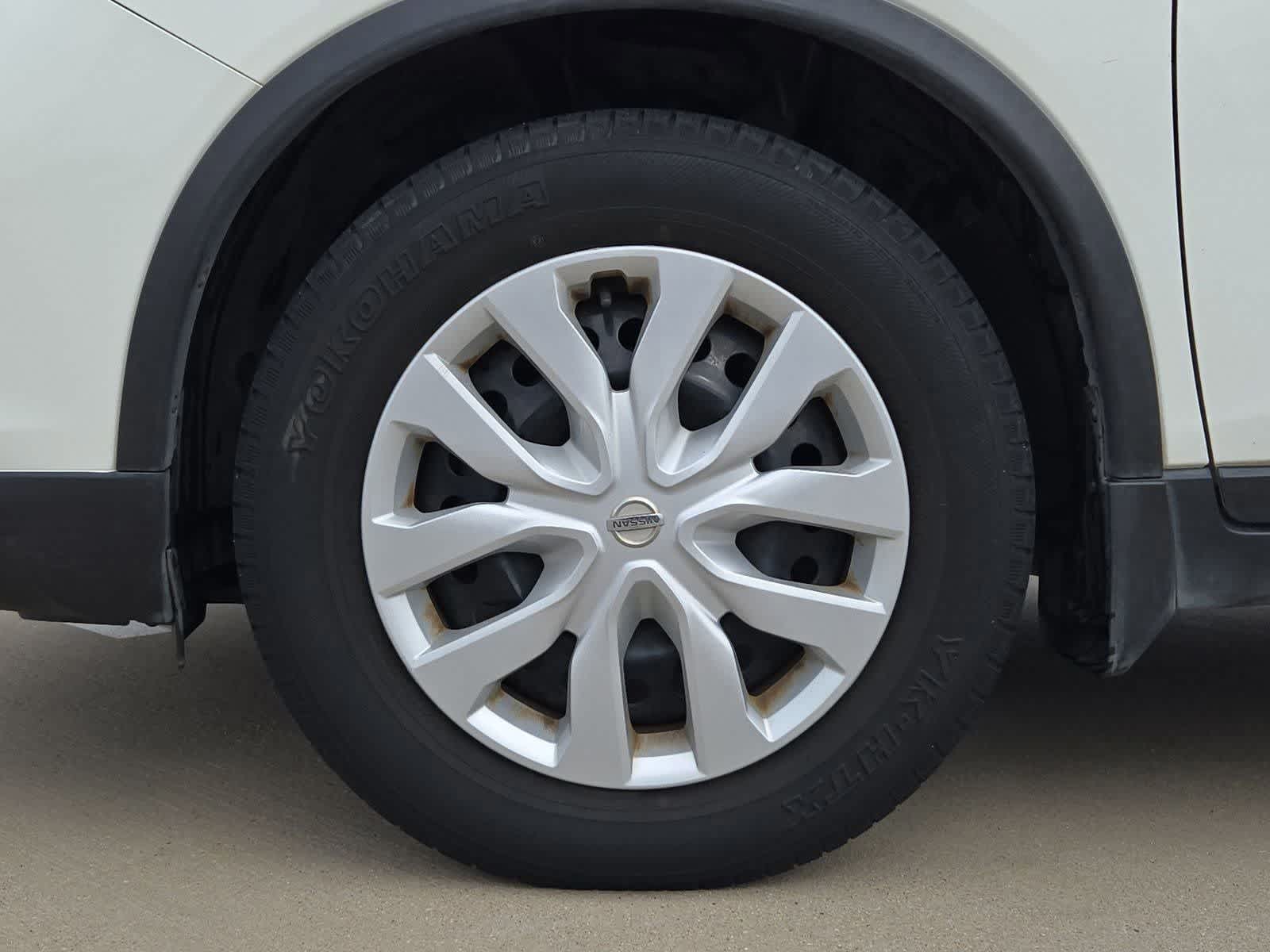 Thumbnail: 2017 Nissan Rogue - 12