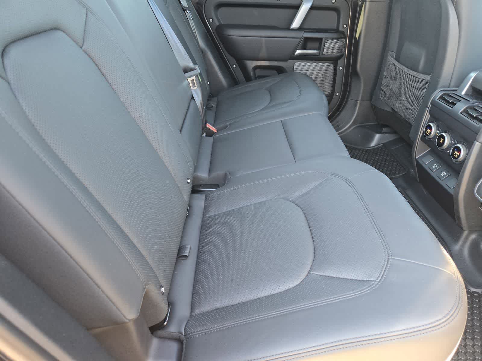 Thumbnail: 2023 Land Rover Defender - 19