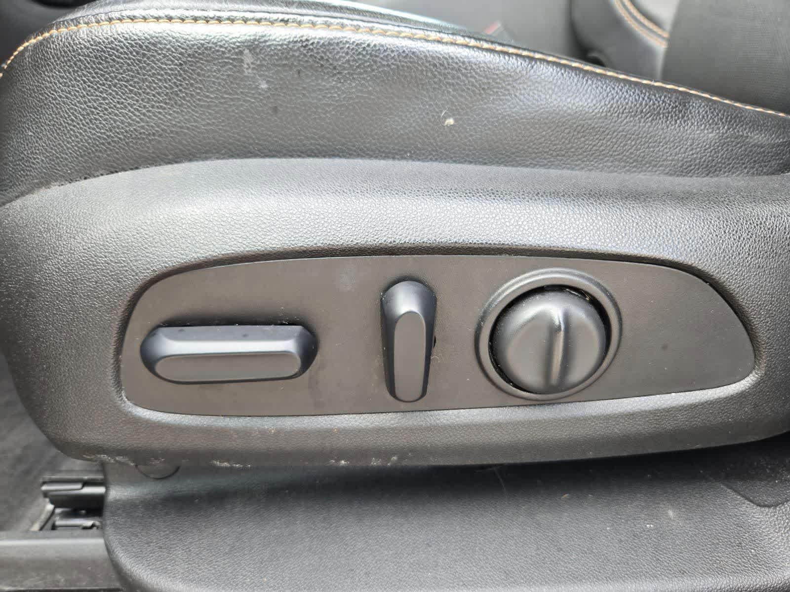 Thumbnail: 2018 Chevrolet Traverse - 16