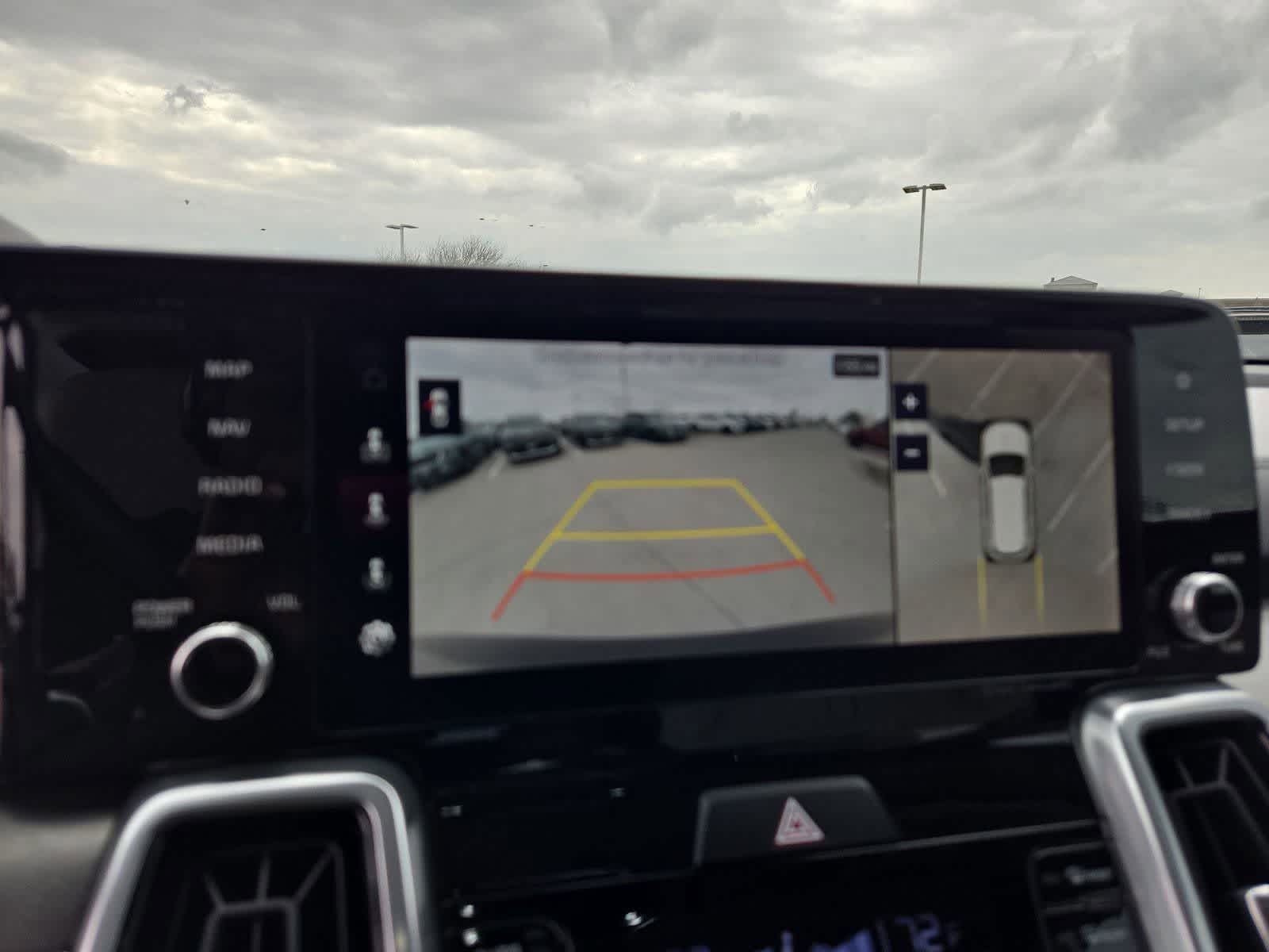 Thumbnail: 2023 Kia Sorento - 29