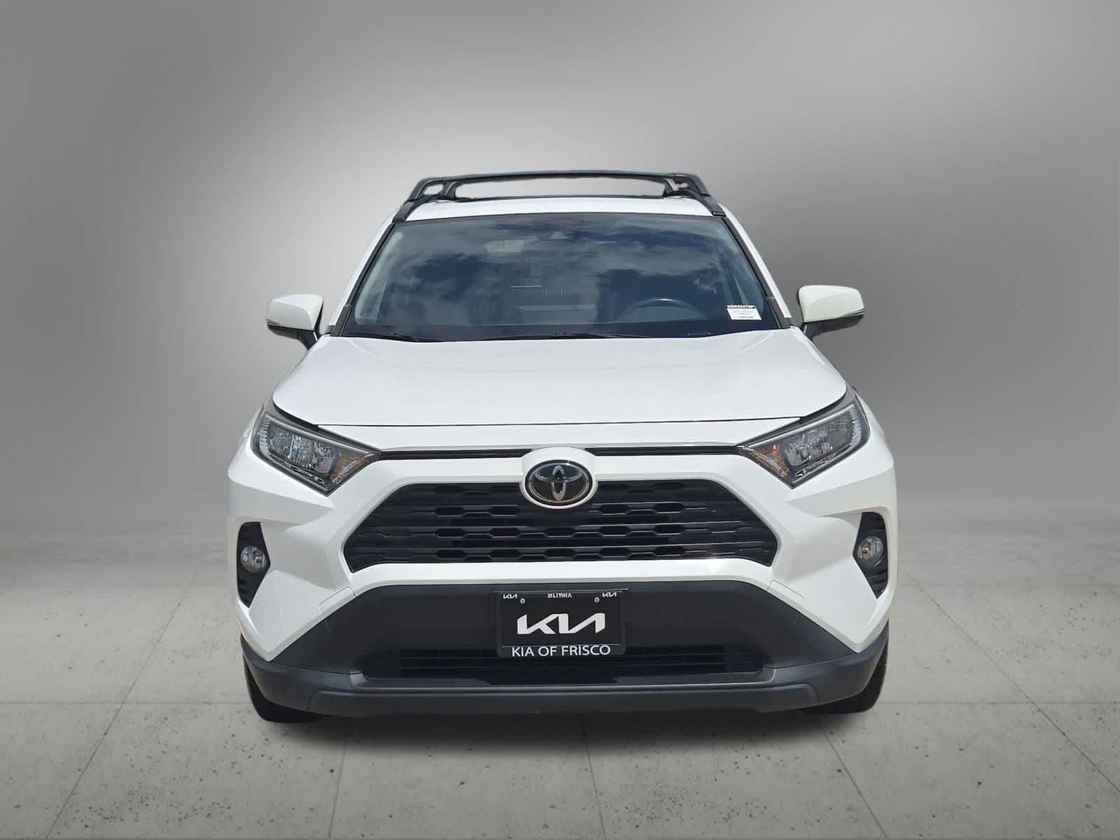 Thumbnail: 2019 Toyota RAV4 - 8