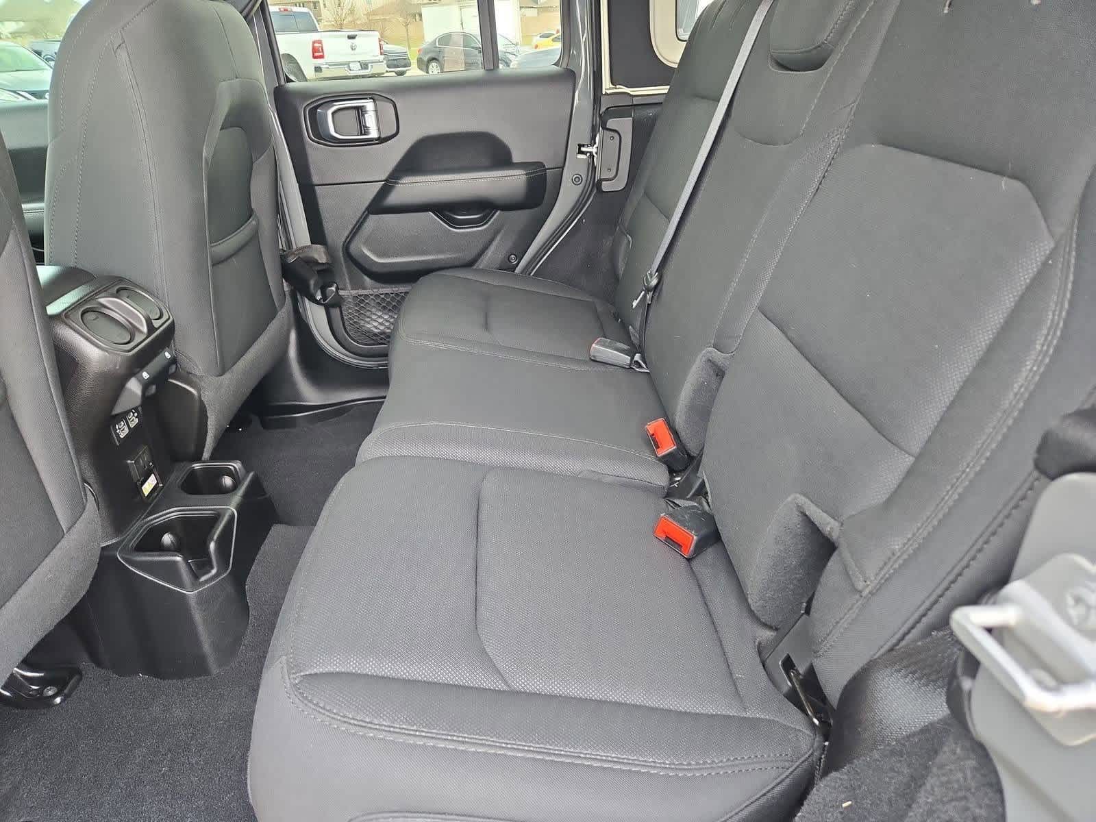 Thumbnail: 2020 Jeep Wrangler - 17