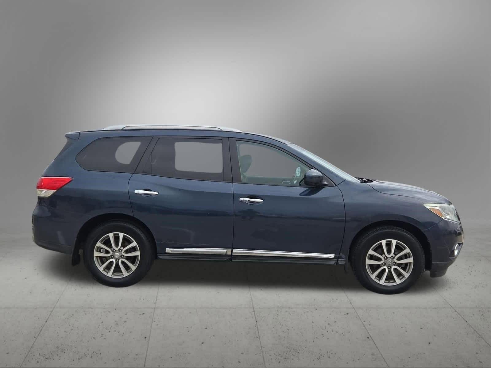 Thumbnail: 2015 Nissan Pathfinder - 7