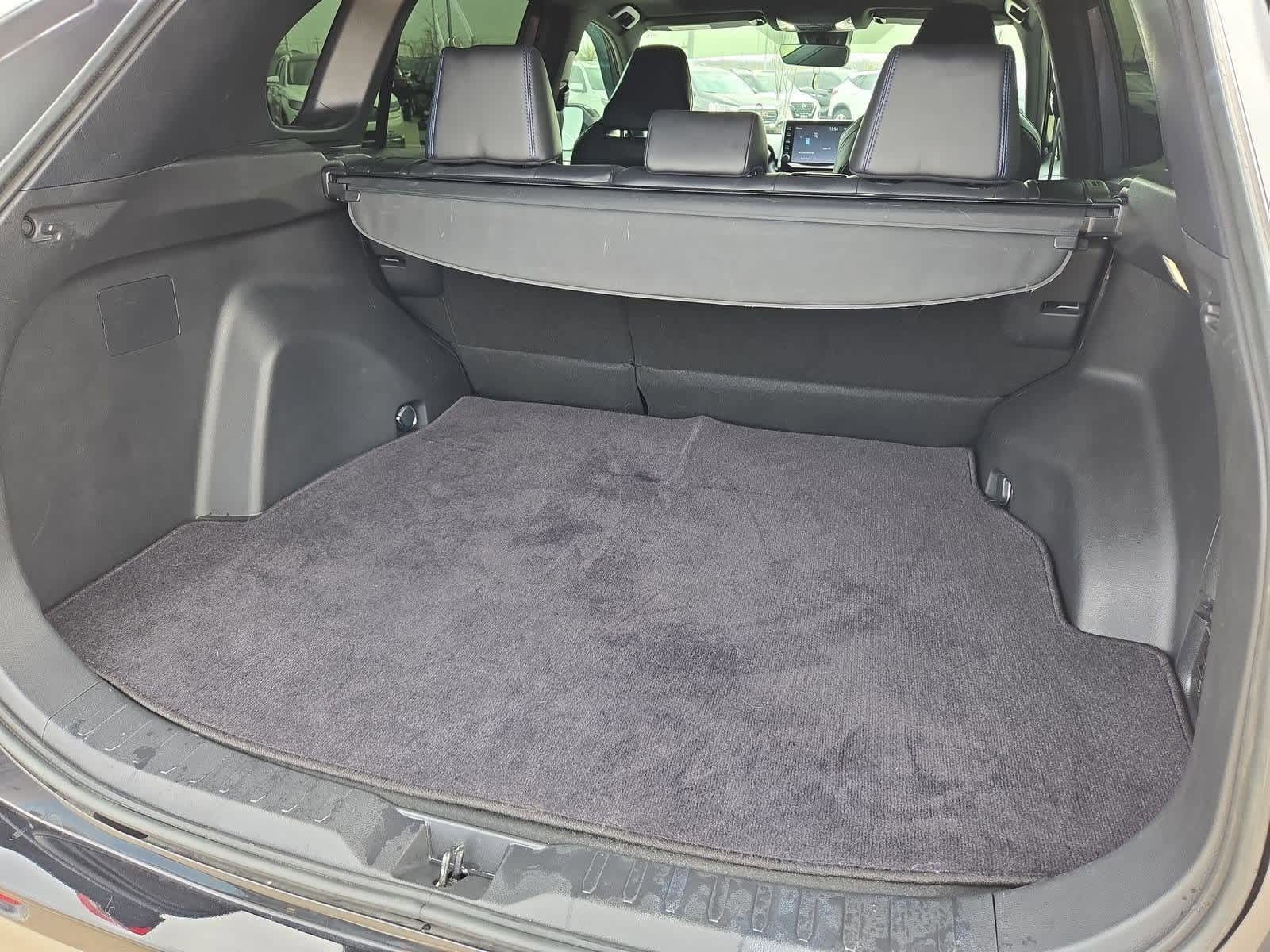 Thumbnail: 2022 Toyota RAV4 - 33