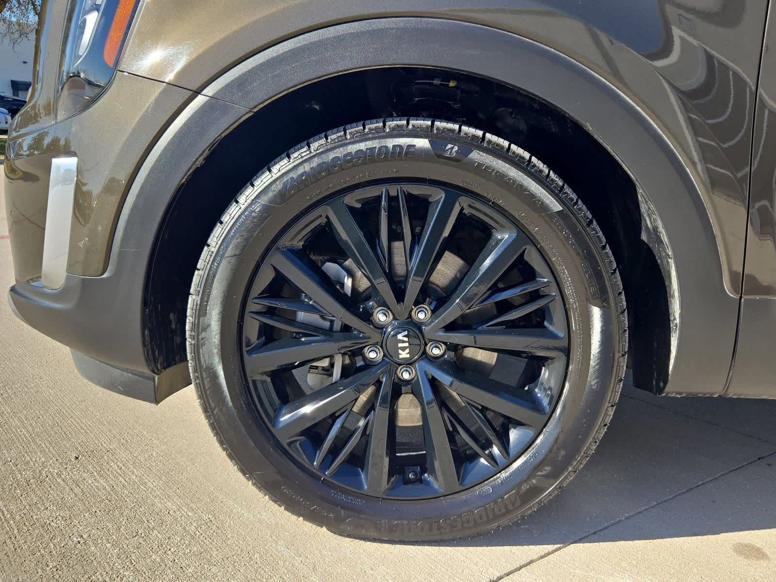 Thumbnail: 2020 Kia Telluride - 12