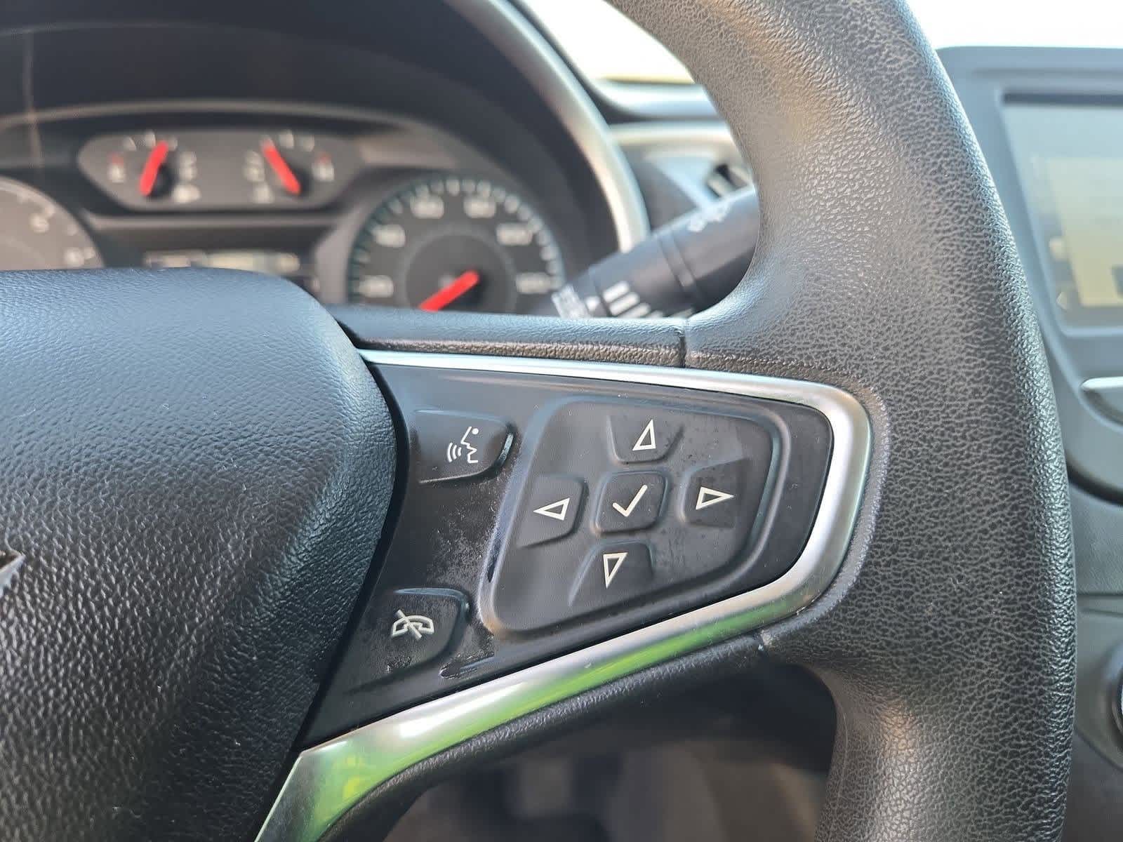 Thumbnail: 2018 Chevrolet Malibu - 23