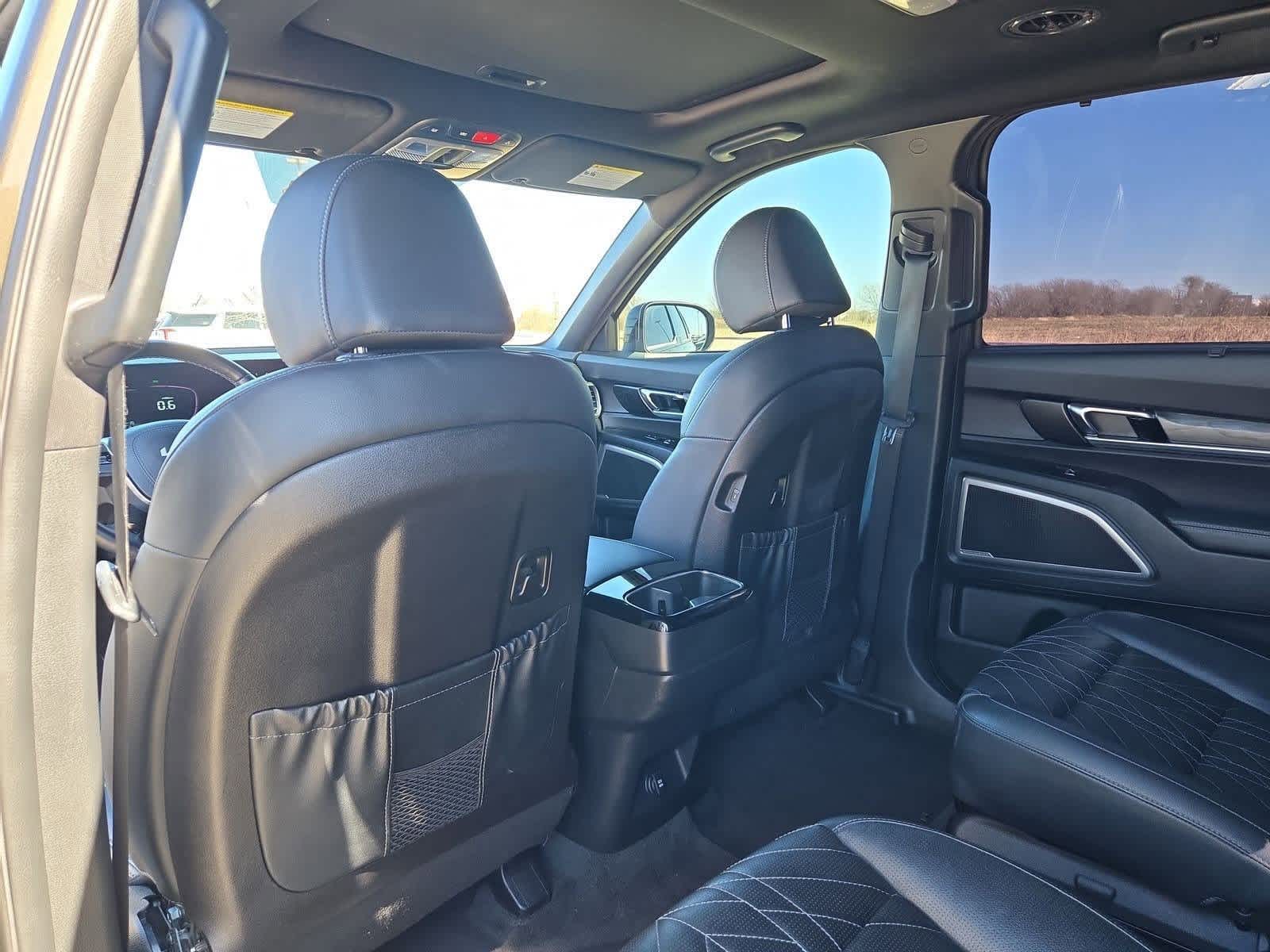 Thumbnail: 2023 Kia Telluride - 17