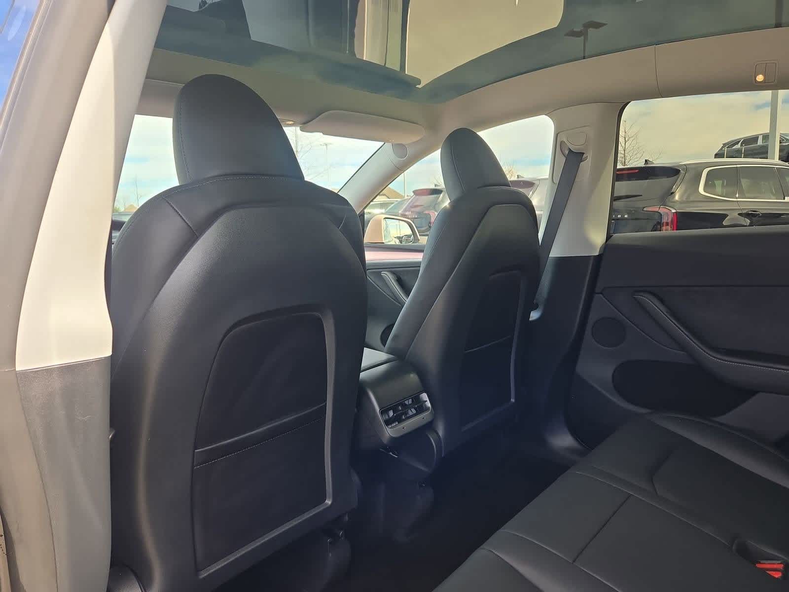 Thumbnail: 2025 Tesla Model Y - 15