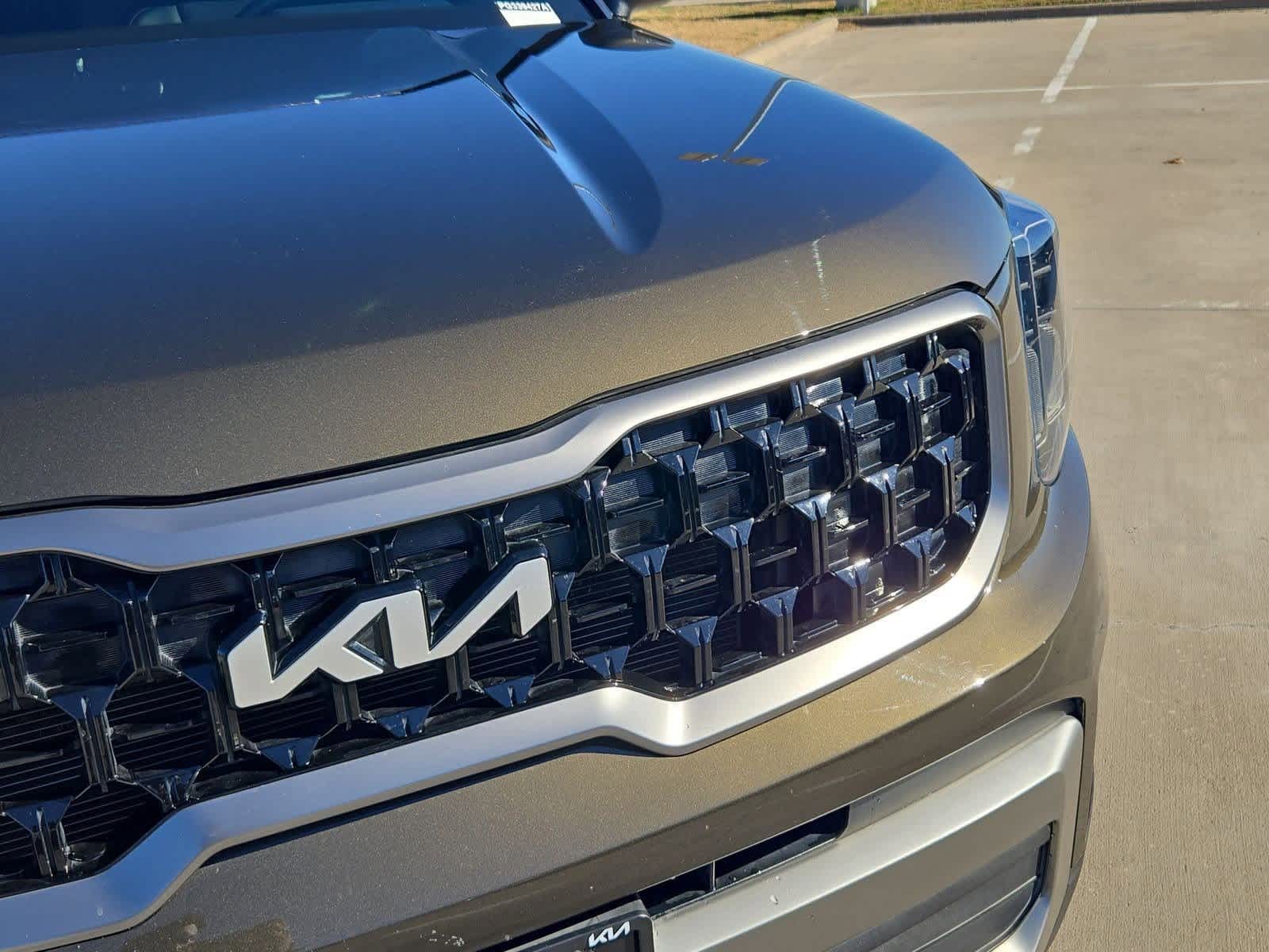 Thumbnail: 2023 Kia Telluride - 10