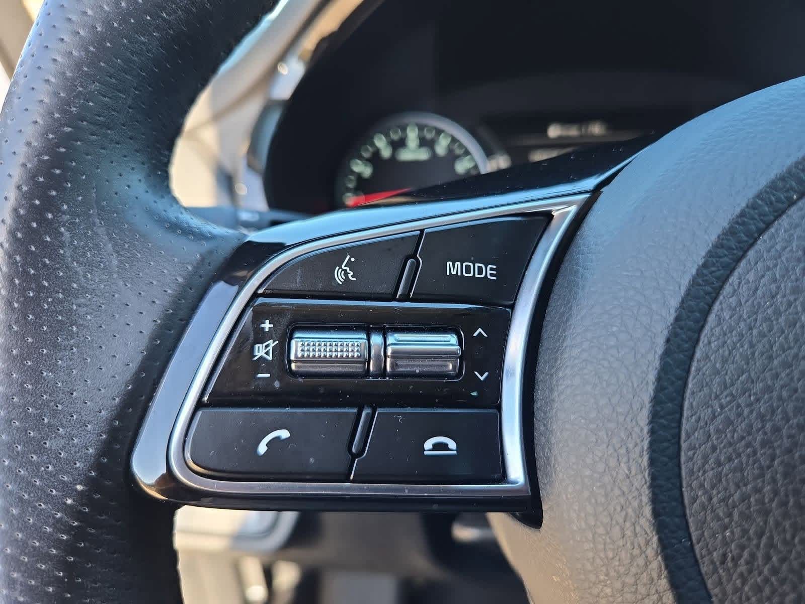 Thumbnail: 2023 Kia Seltos - 23