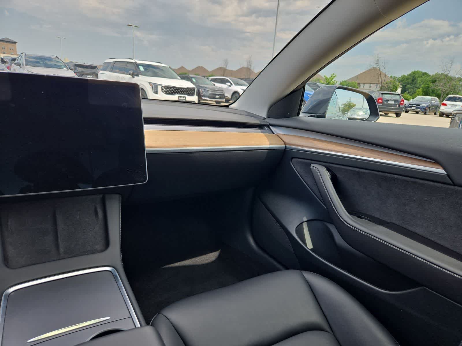 Thumbnail: 2023 Tesla Model 3 - 4