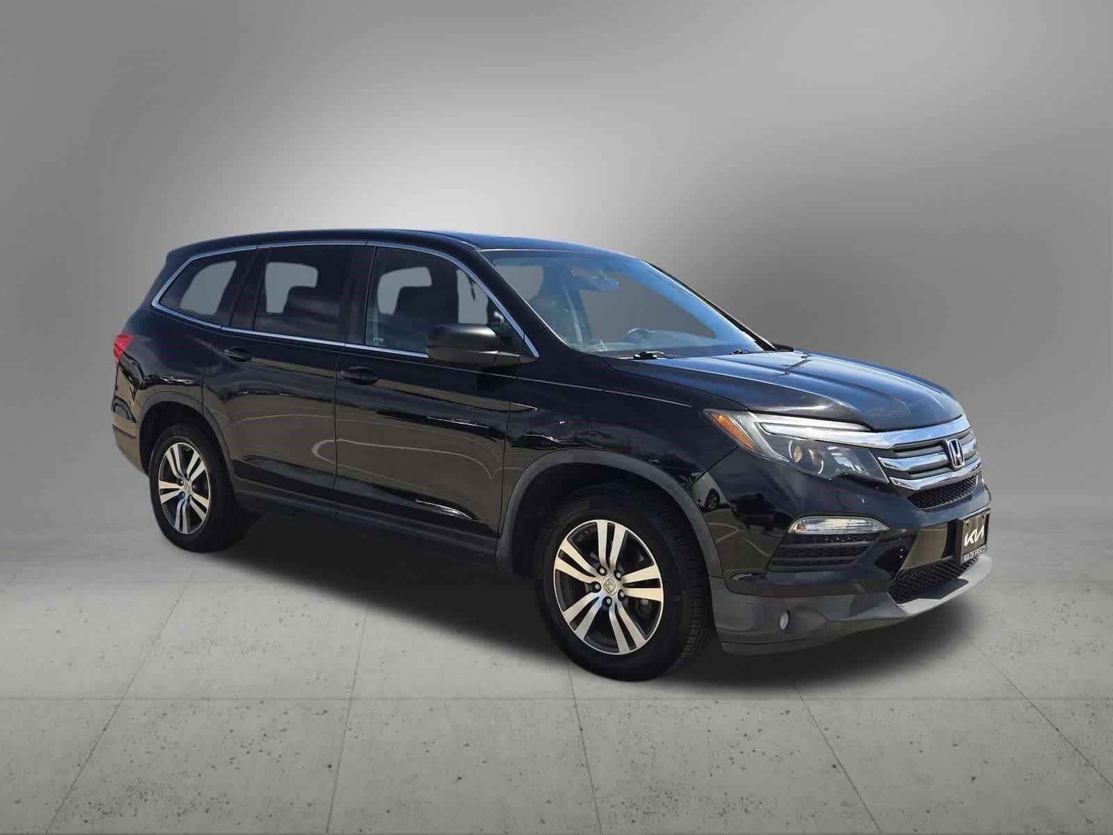 Thumbnail: 2016 Honda Pilot - 8