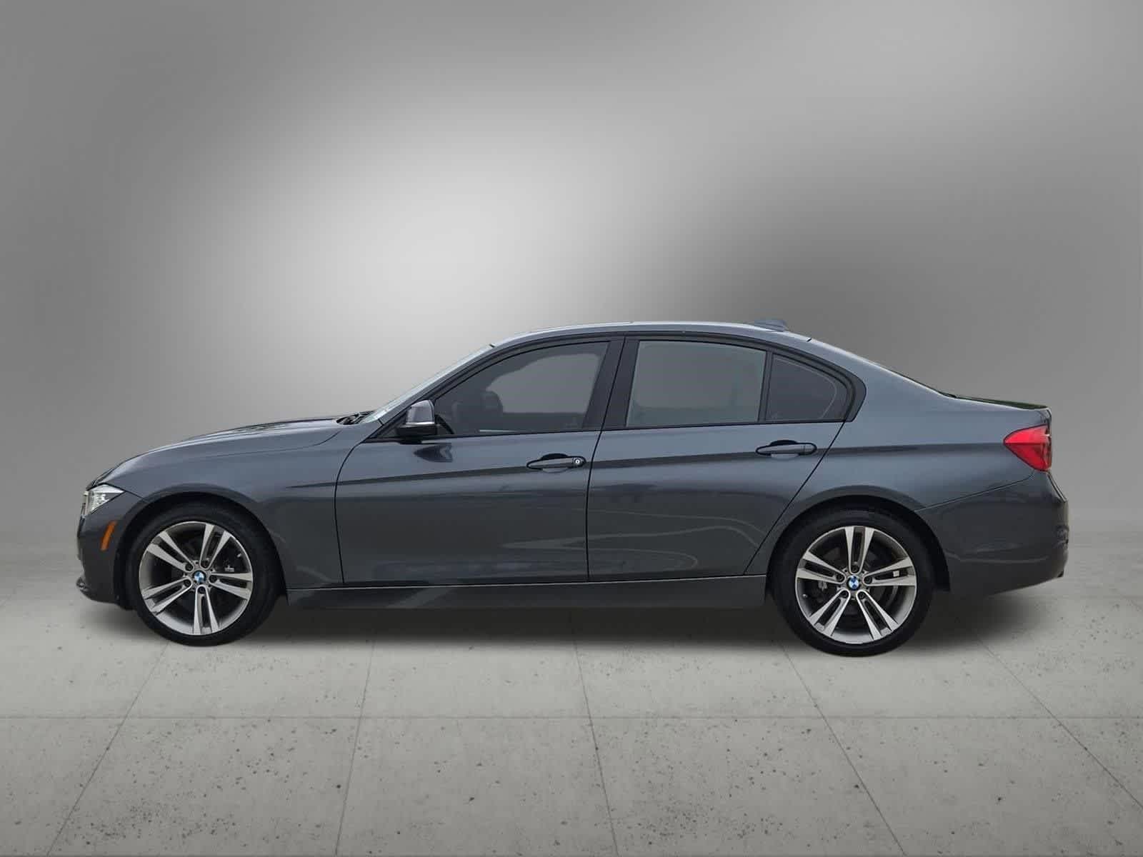 Thumbnail: 2016 BMW 3 Series - 3