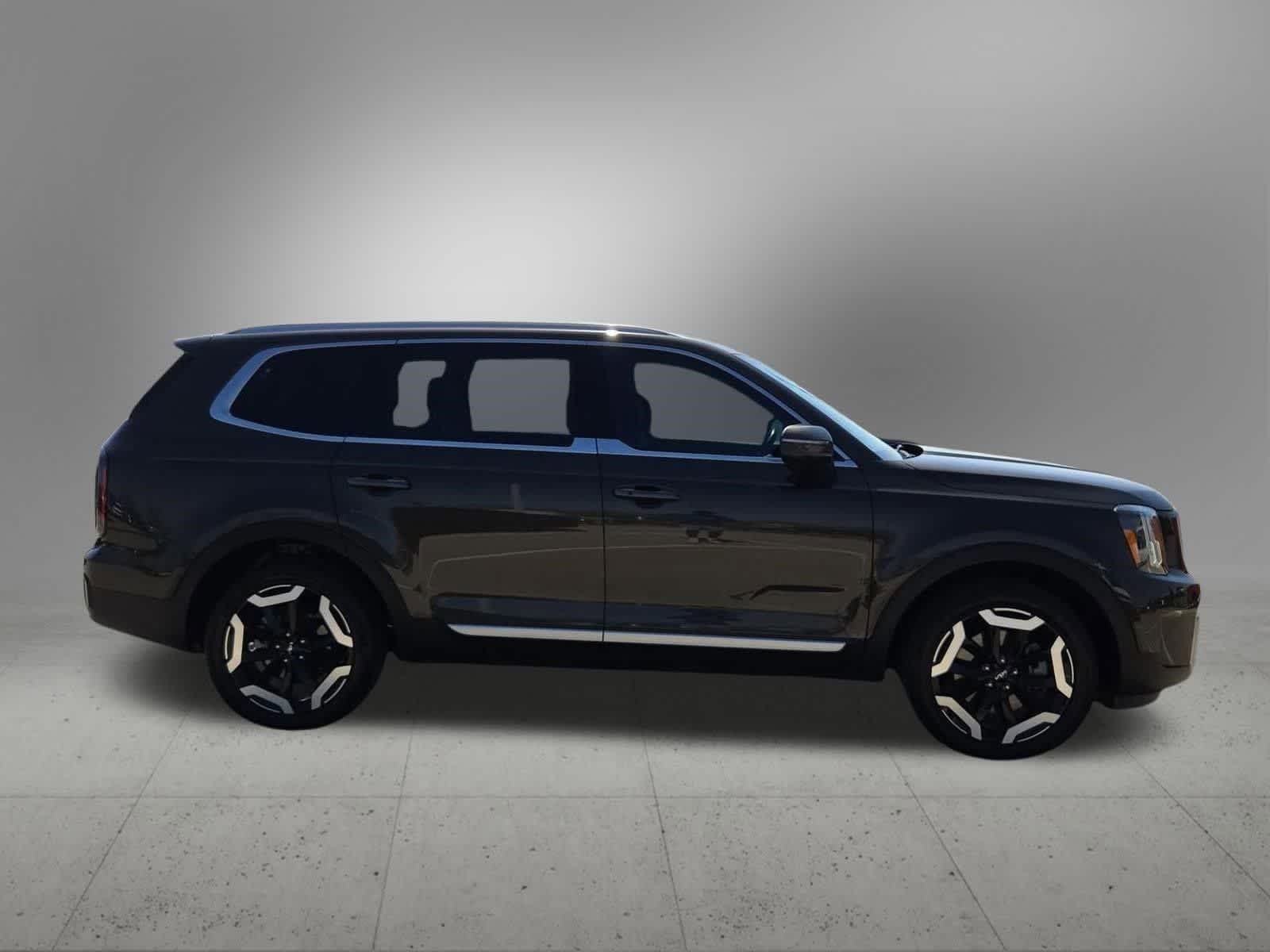Thumbnail: 2023 Kia Telluride - 7
