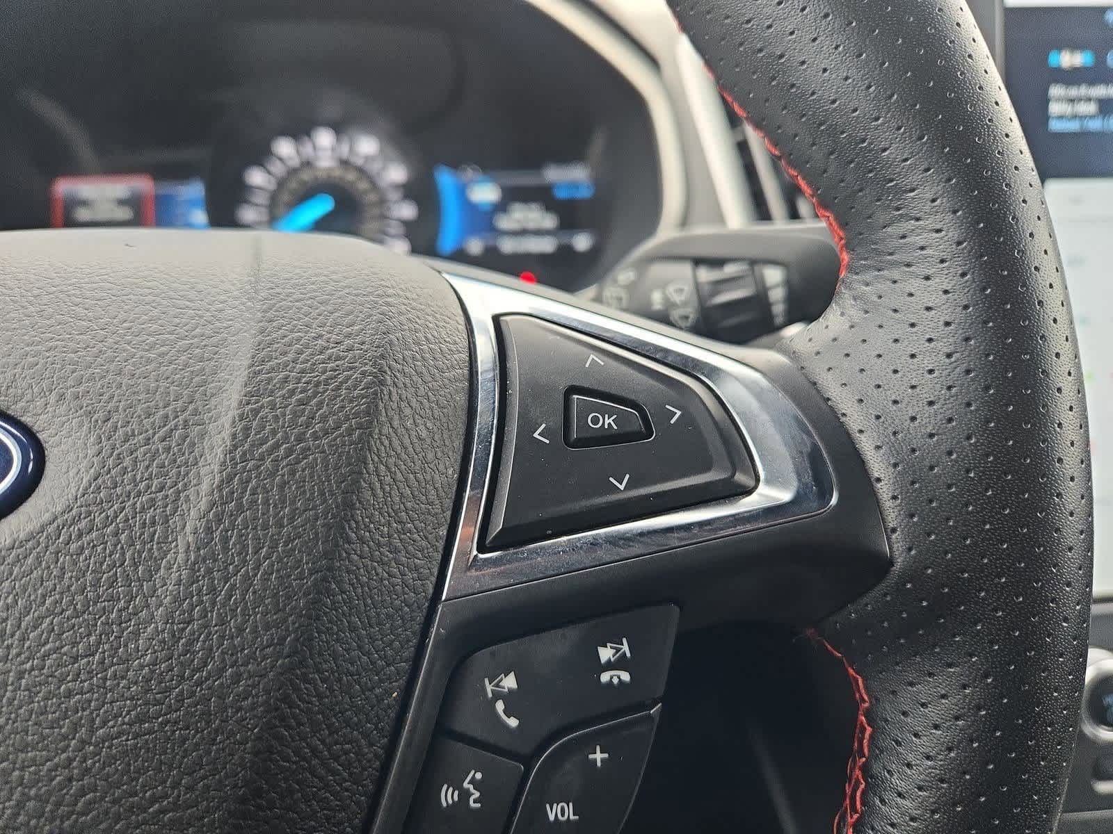 Thumbnail: 2021 Ford Edge - 24