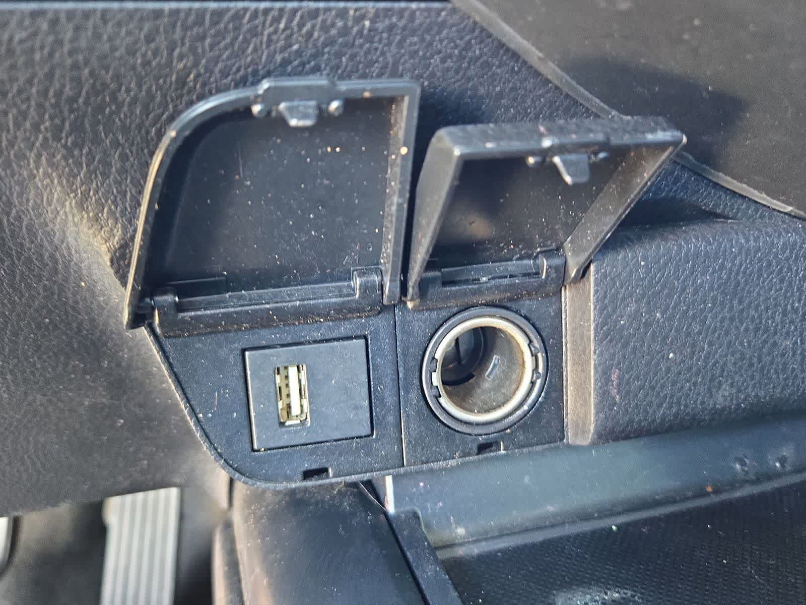 Thumbnail: 2020 Toyota Camry - 27