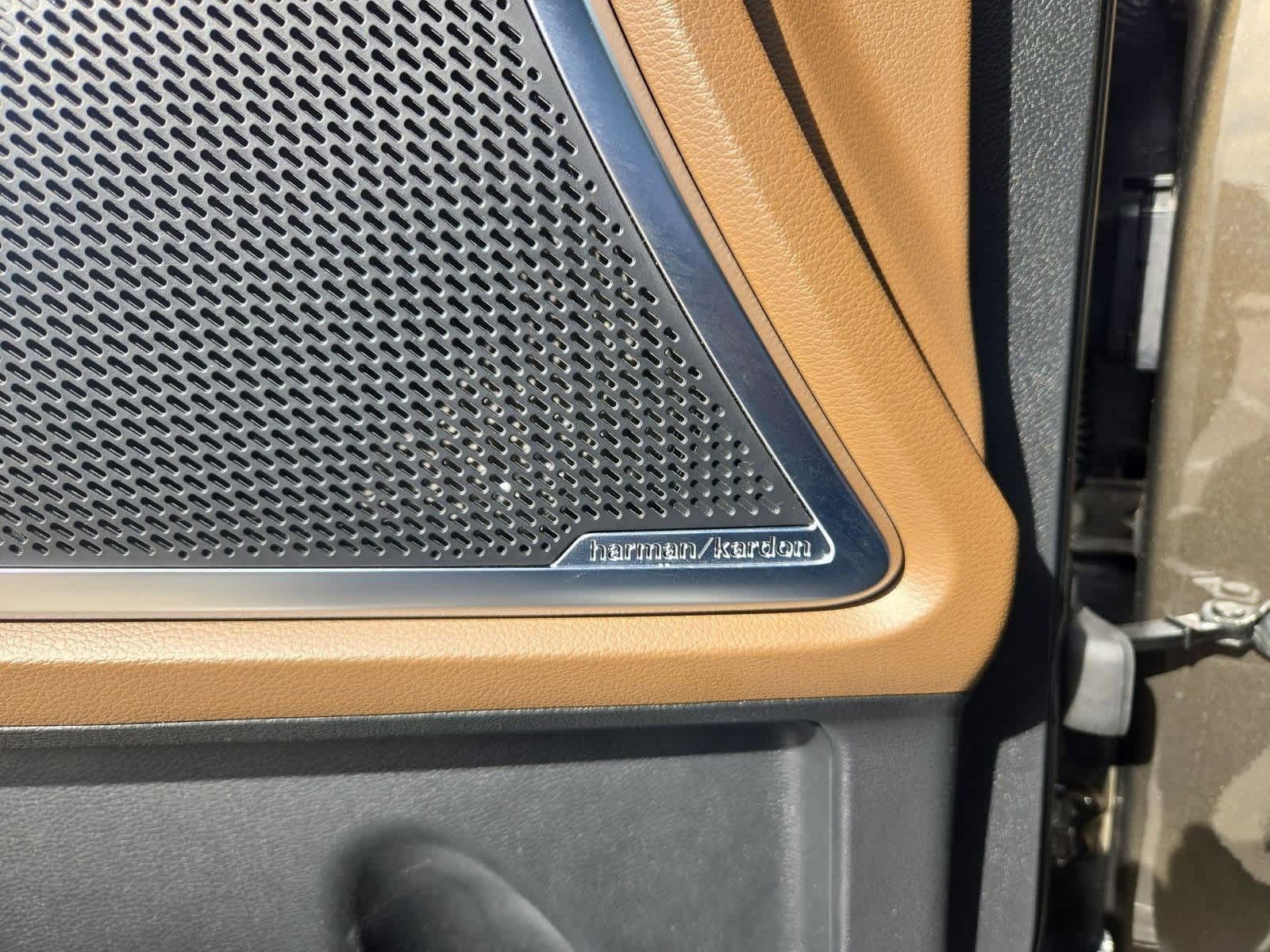 Thumbnail: 2022 Kia Telluride - 31