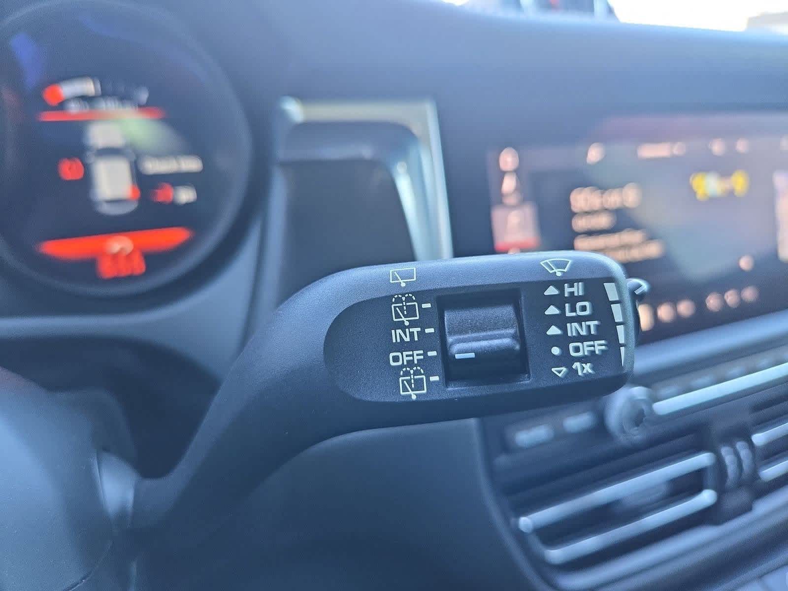 Thumbnail: 2020 Porsche Macan - 26