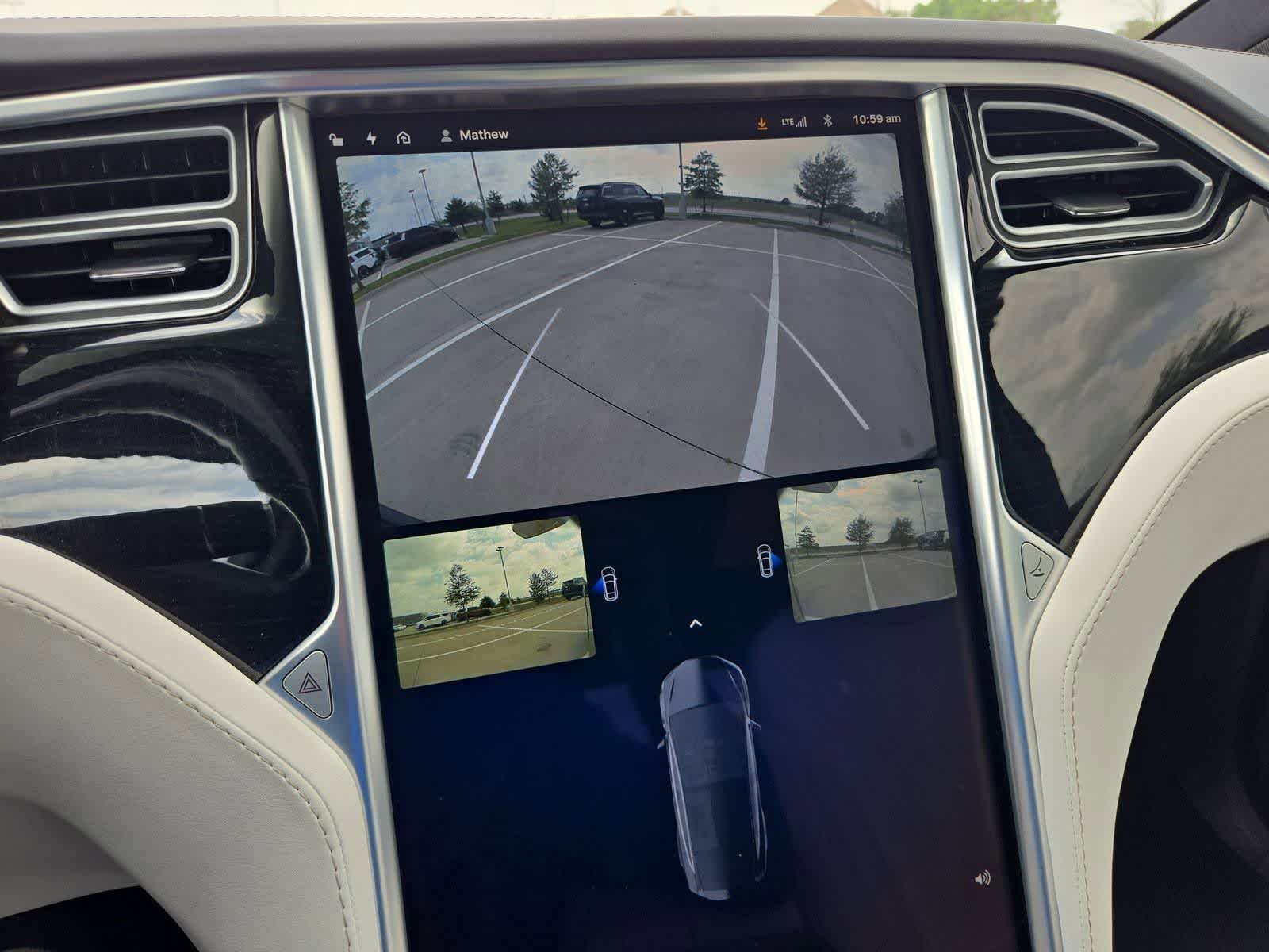 Thumbnail: 2018 Tesla Model X - 26