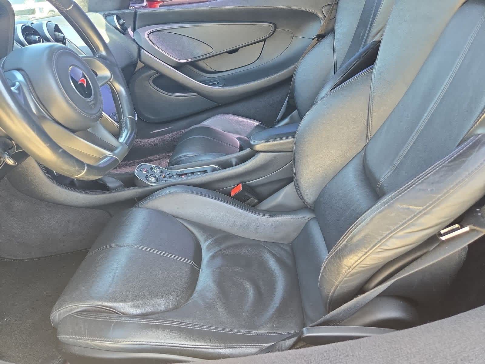 Thumbnail: 2016 Mclaren  - 12