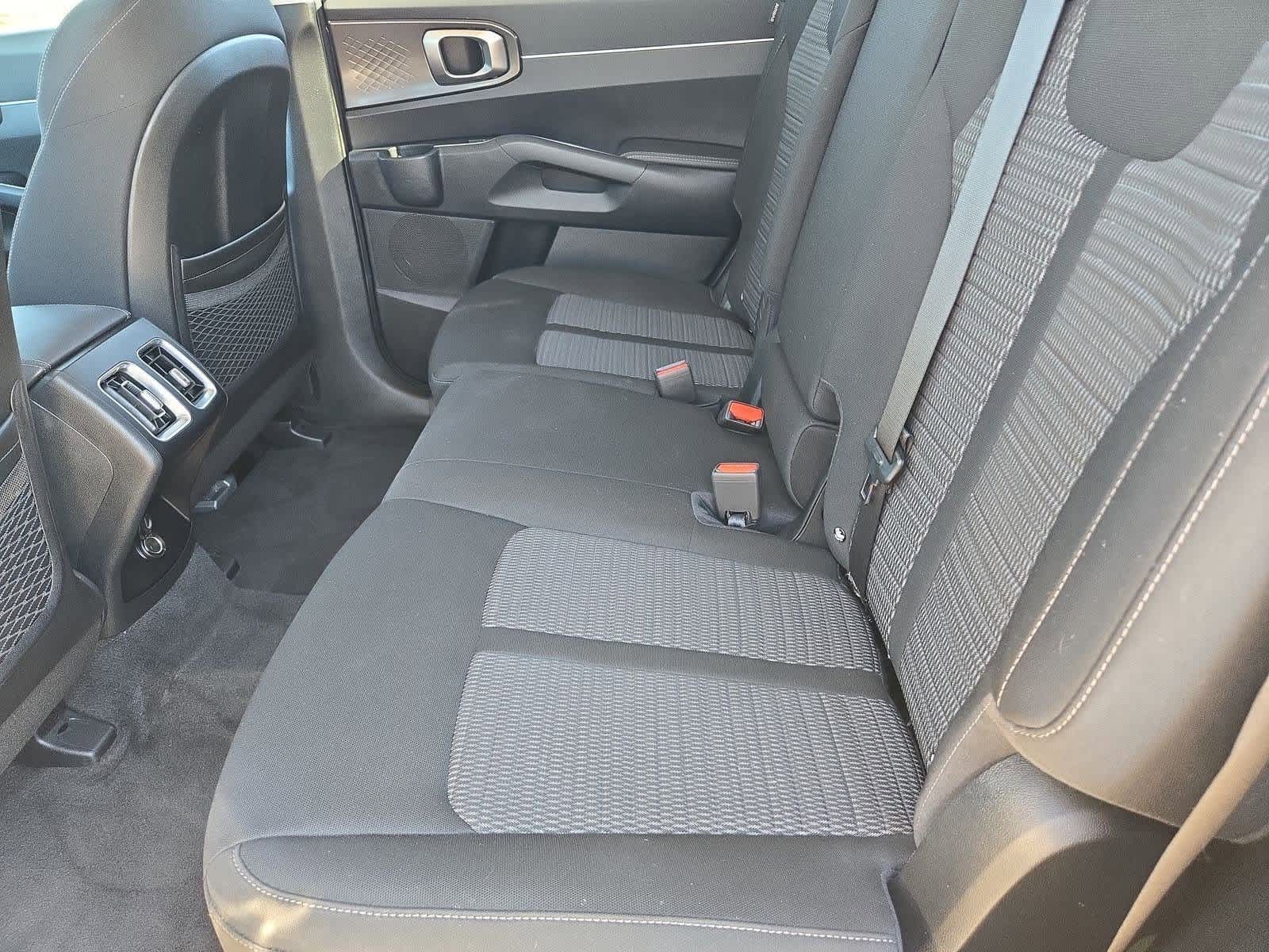 Thumbnail: 2025 Kia Sorento - 18