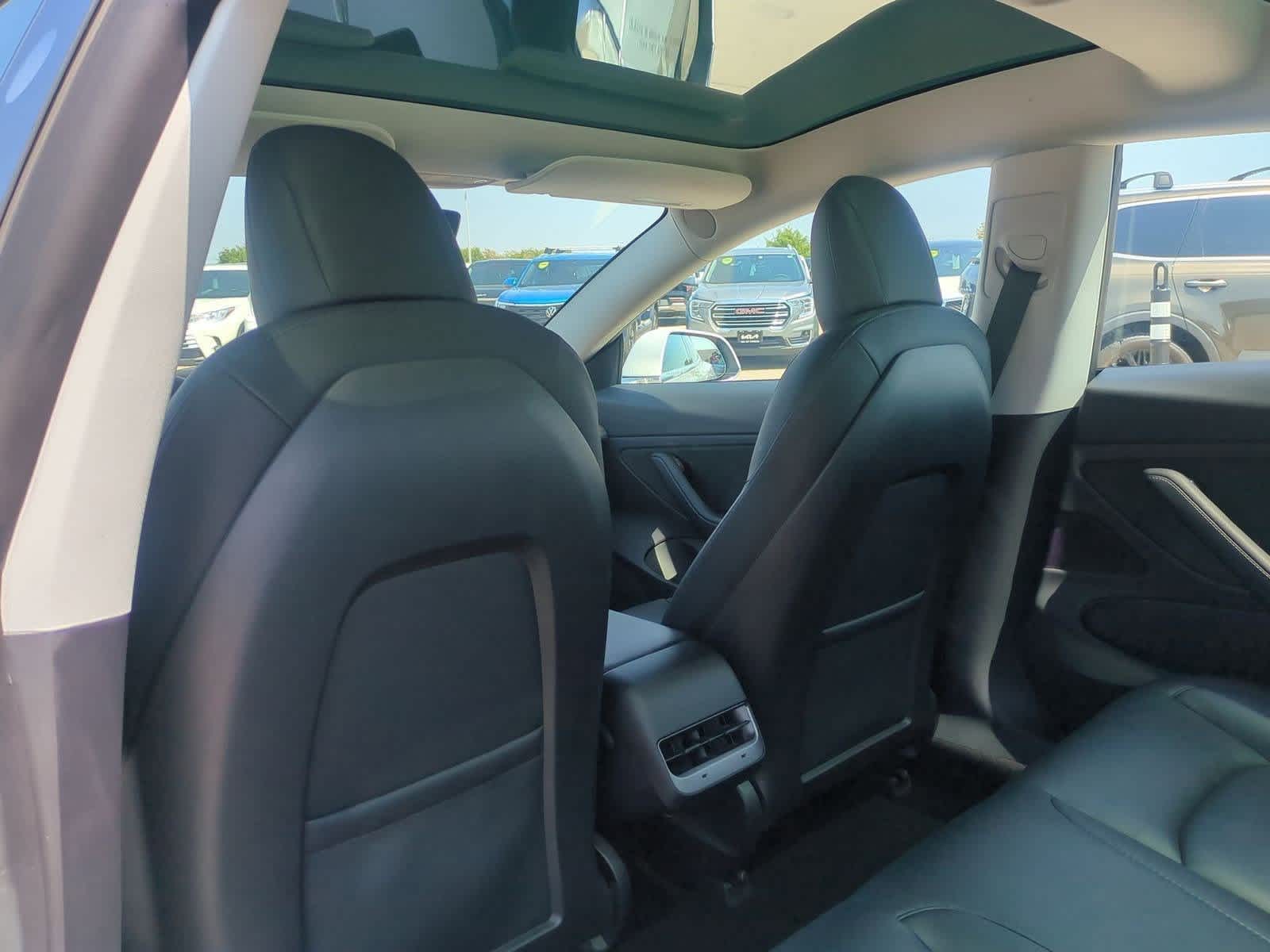 Thumbnail: 2020 Tesla Model 3 - 15