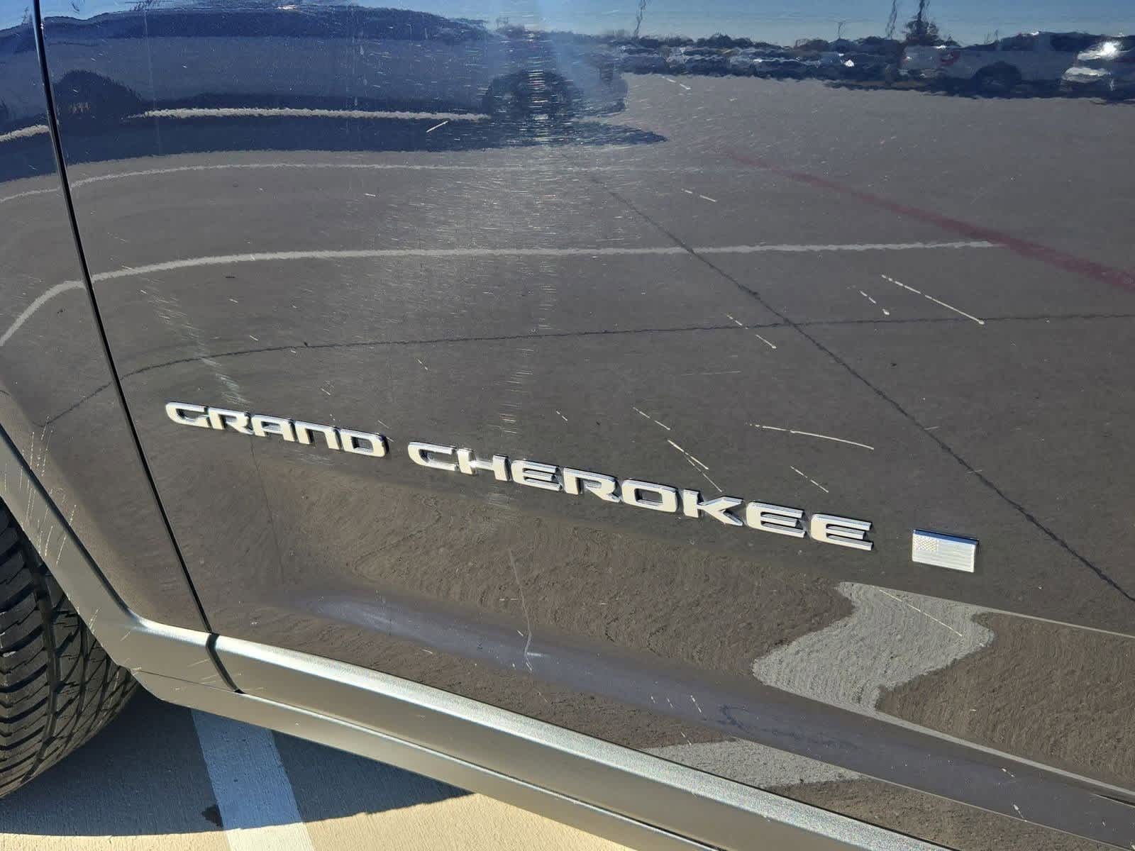 Thumbnail: 2023 Jeep Grand Cherokee - 11