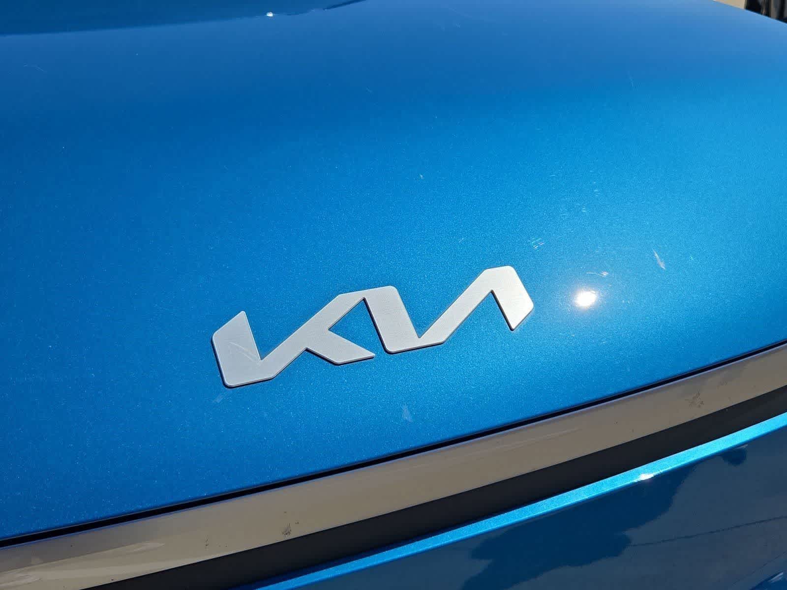 Thumbnail: 2024 Kia EV9 - 10