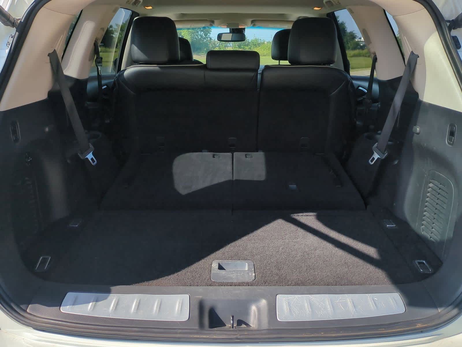 Thumbnail: 2017 INFINITI QX60 - 35