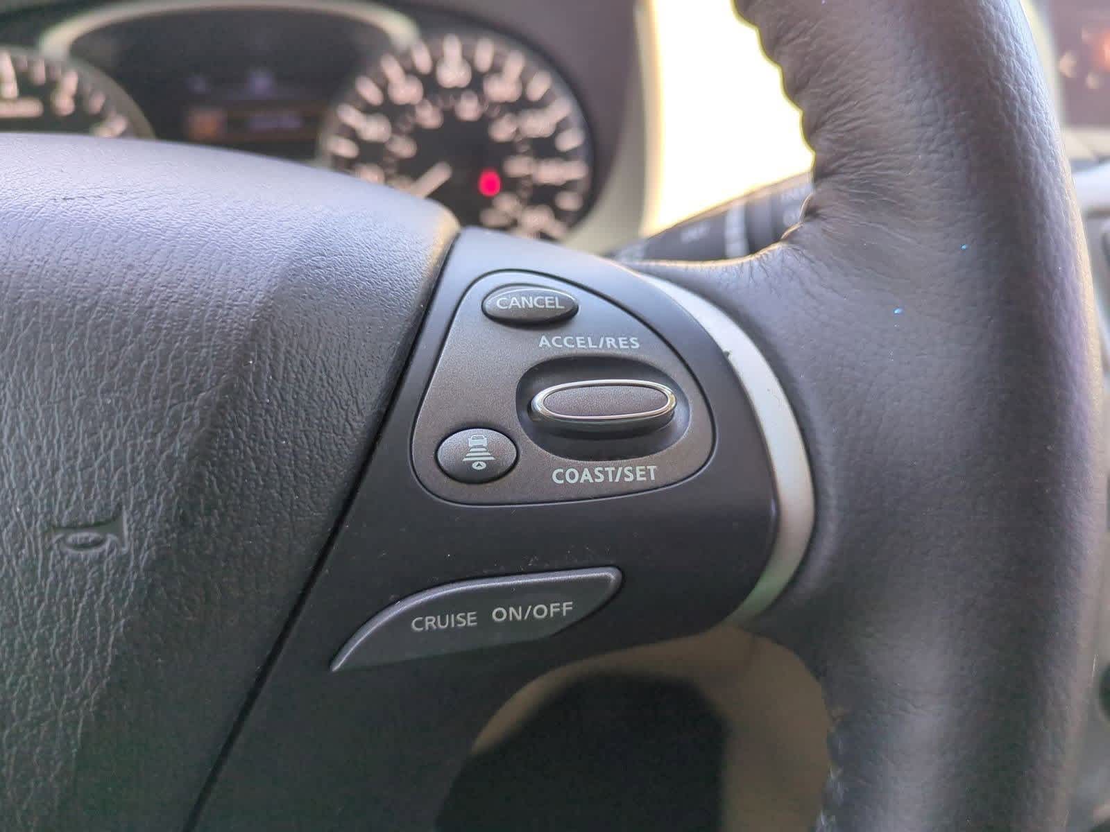 Thumbnail: 2020 Nissan Pathfinder - 23