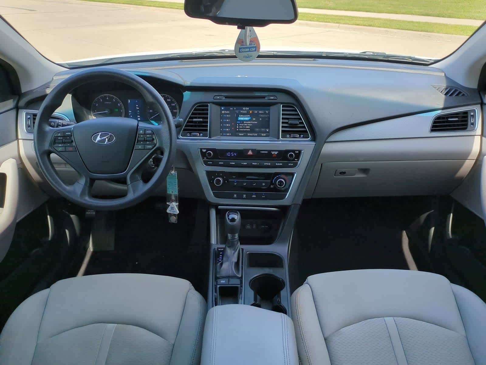 Thumbnail: 2016 Hyundai Sonata - 13