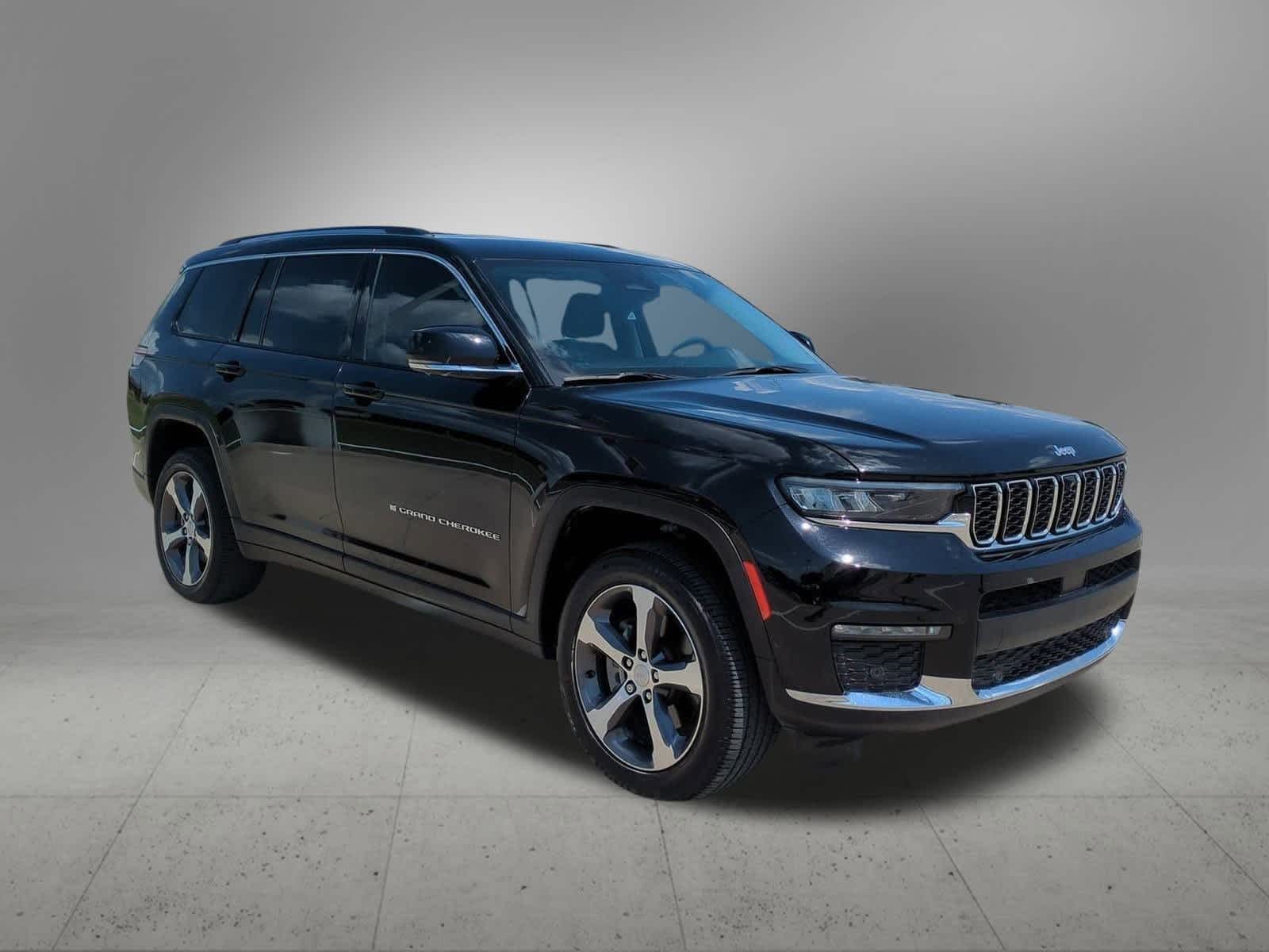 Thumbnail: 2023 Jeep Grand Cherokee - 8