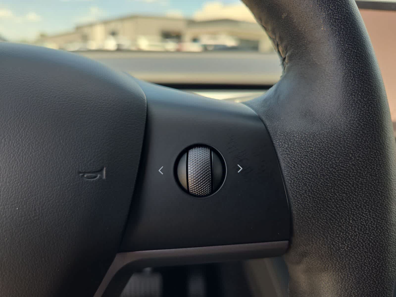 Thumbnail: 2023 Tesla Model Y - 21