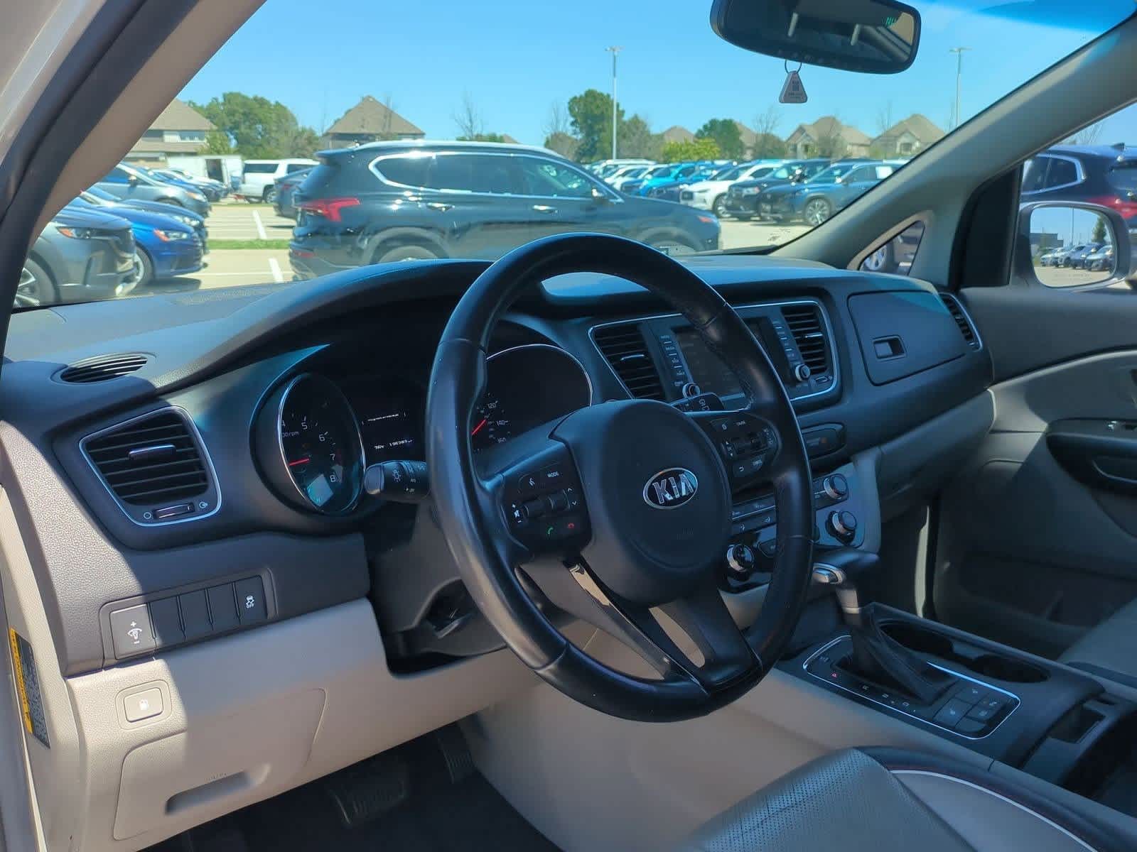 Thumbnail: 2017 Kia Sedona - 2