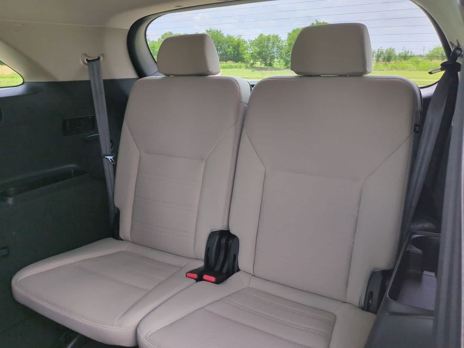 2020 Kia Sorento LX 34