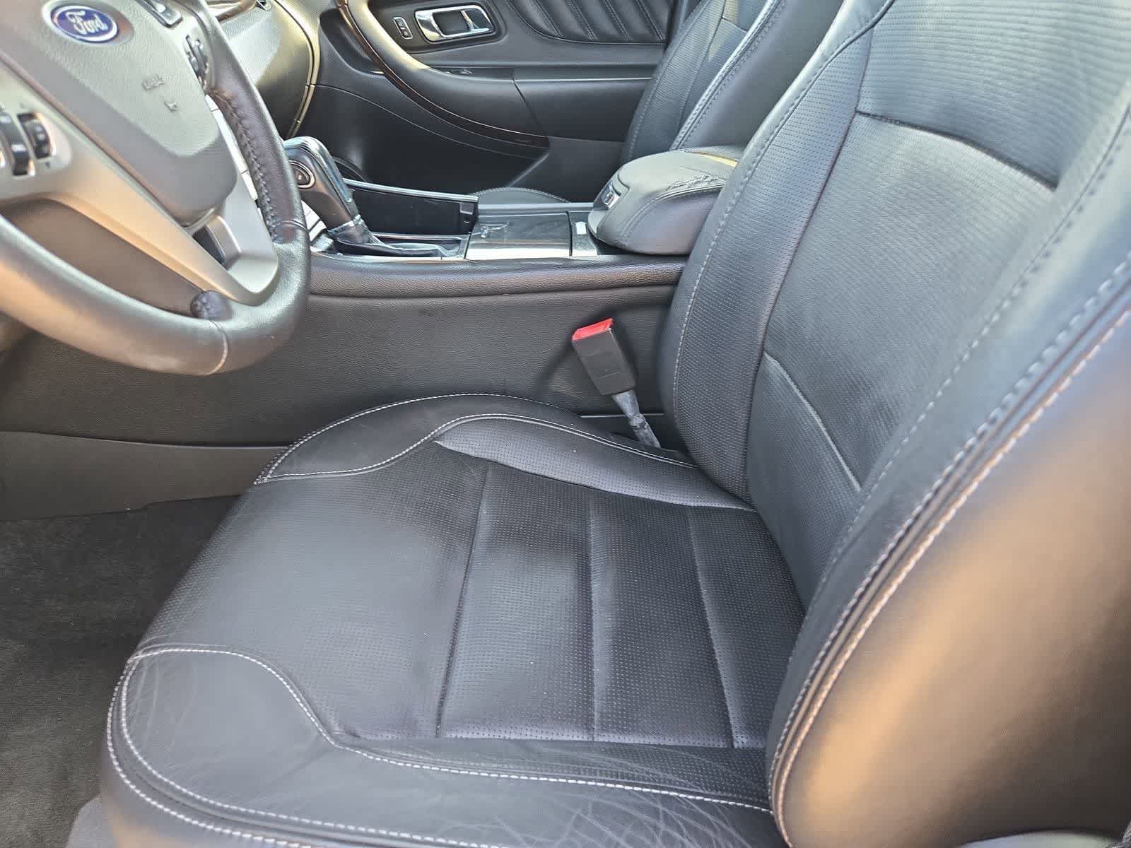 Thumbnail: 2017 Ford Taurus - 14