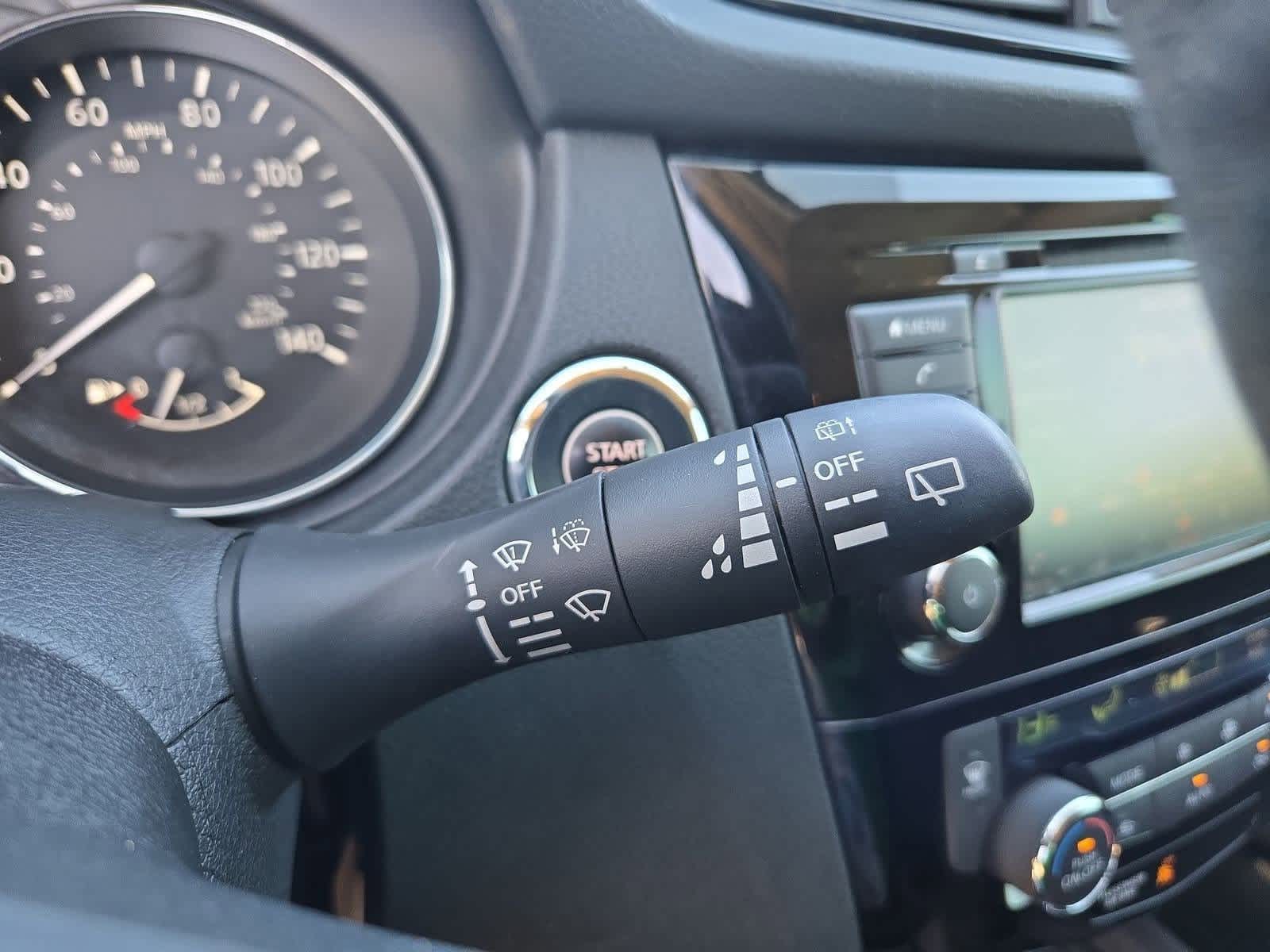 Thumbnail: 2018 Nissan Rogue - 23