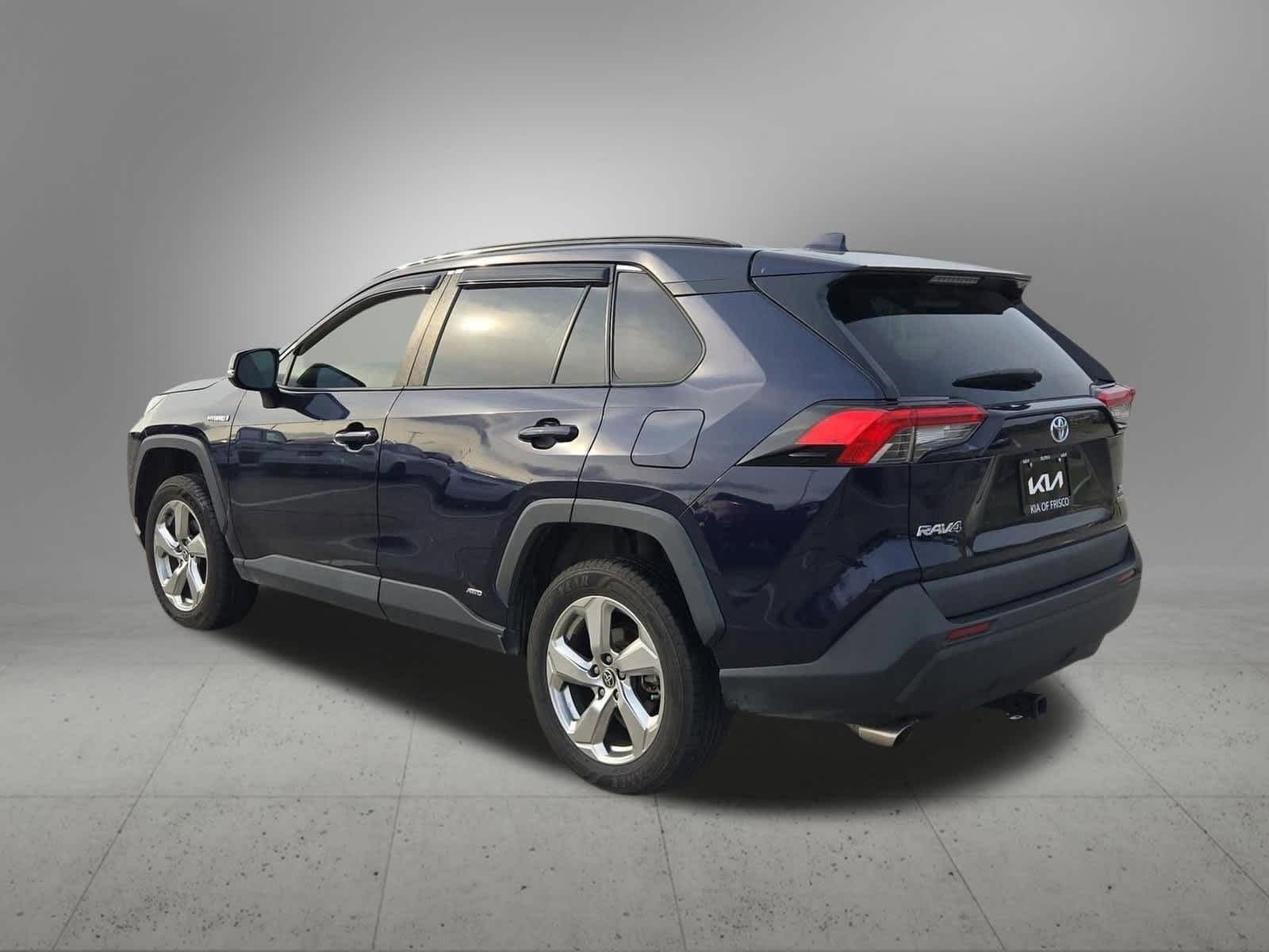 Thumbnail: 2021 Toyota RAV4 - 4