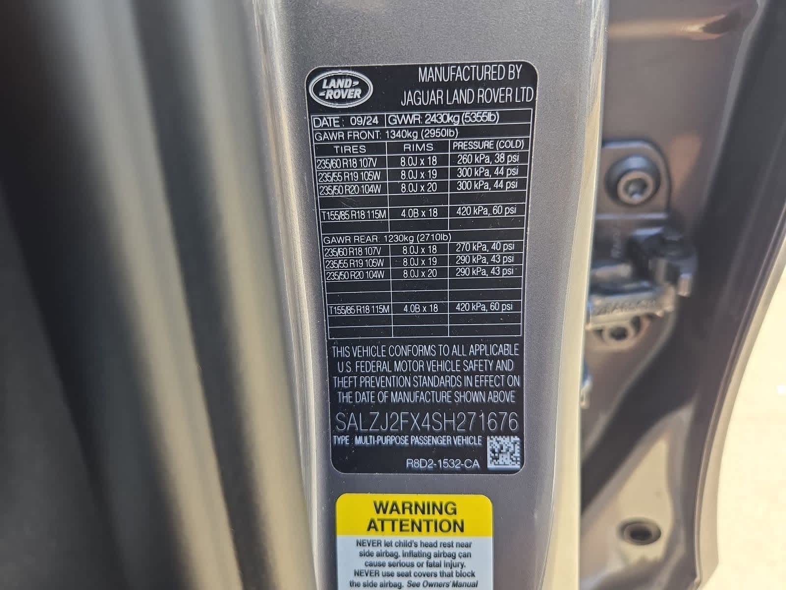 Thumbnail: 2025 Land Rover Range Rover Evoque - 37