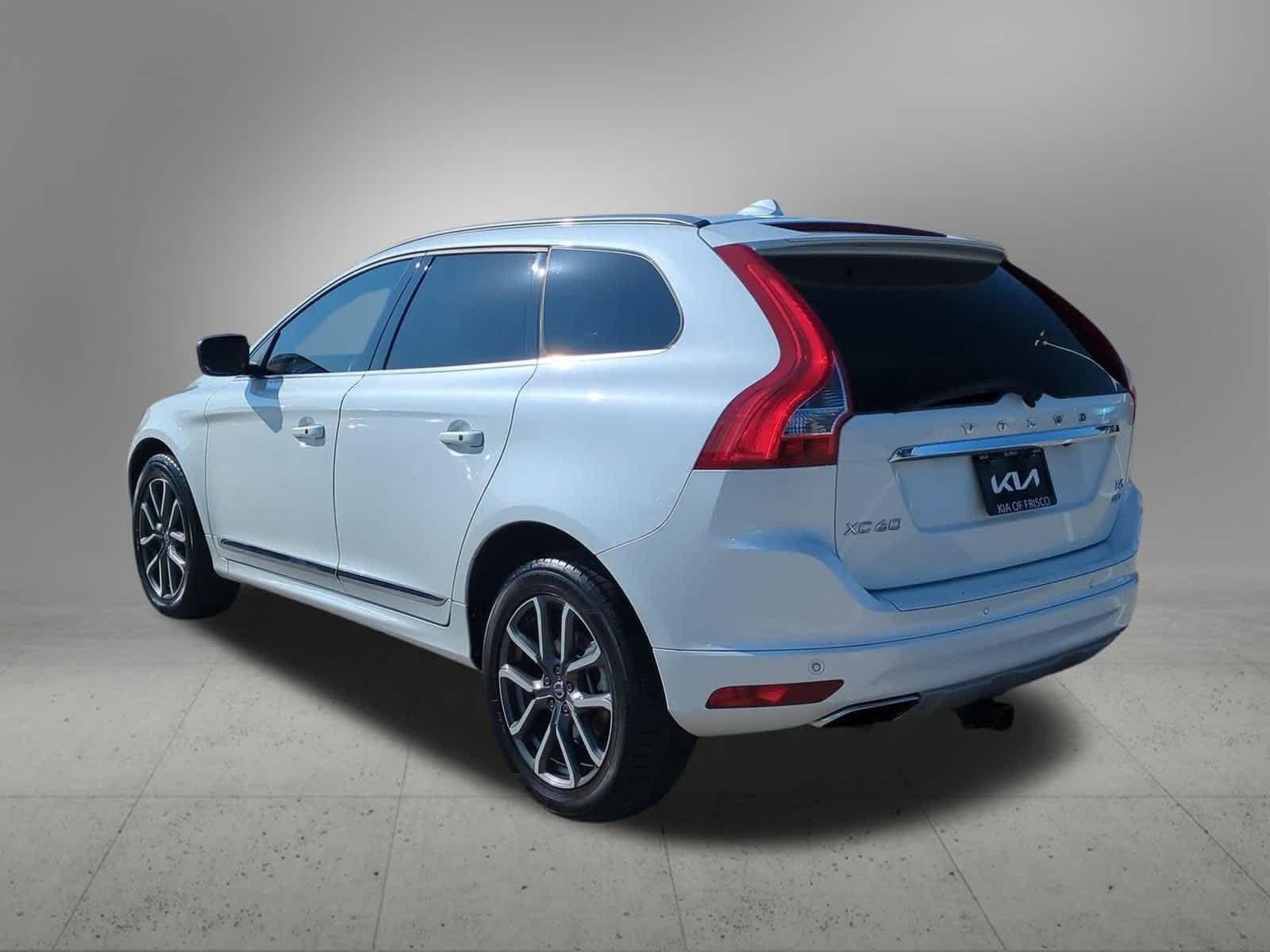 Thumbnail: 2016 Volvo XC60 - 4