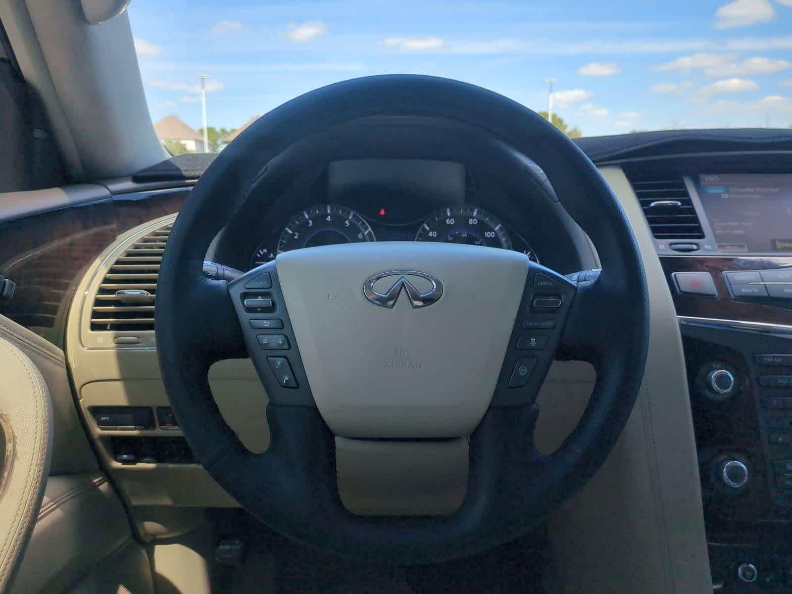 Thumbnail: 2011 INFINITI QX56 - 24
