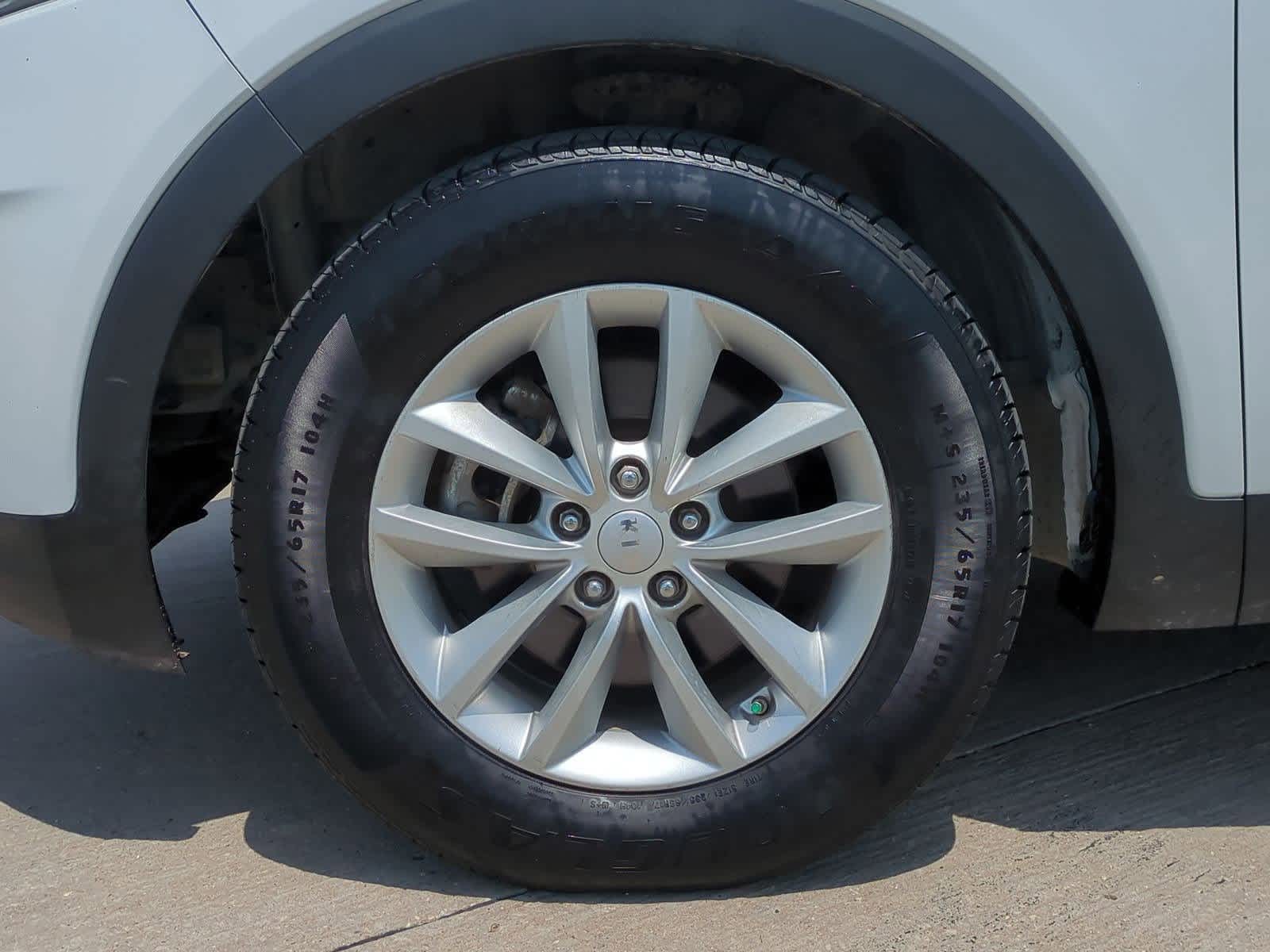 Thumbnail: 2016 Kia Sorento - 12