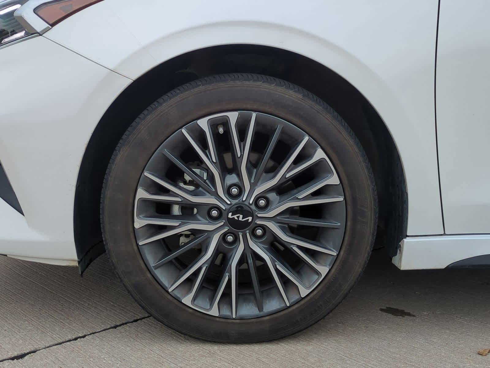 Thumbnail: 2023 Kia Forte - 13