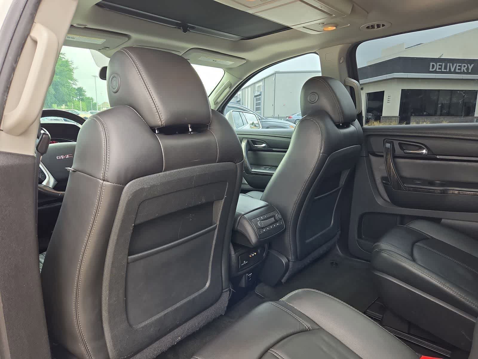 Thumbnail: 2015 GMC Acadia - 16