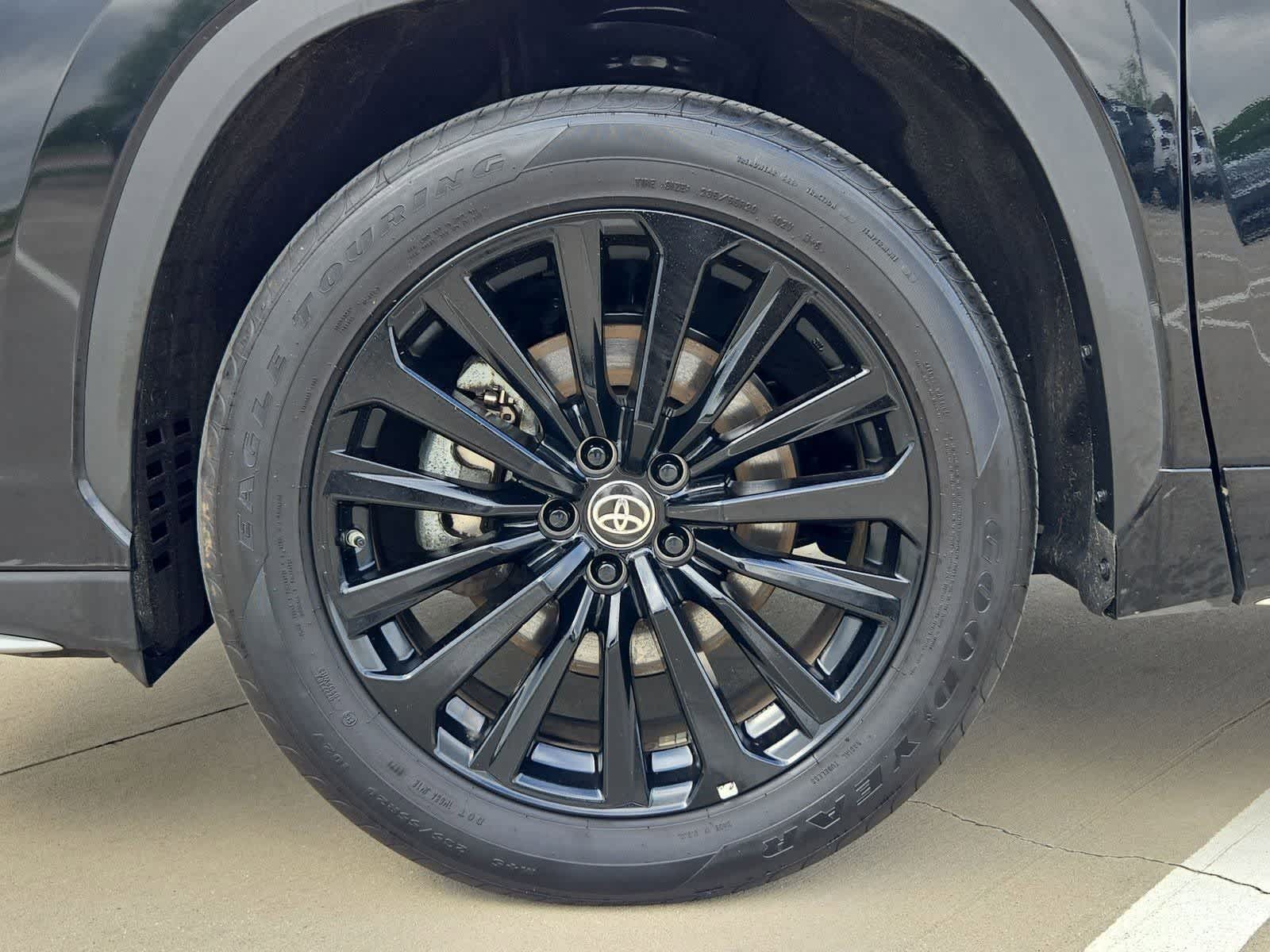 Thumbnail: 2025 Toyota Highlander - 13