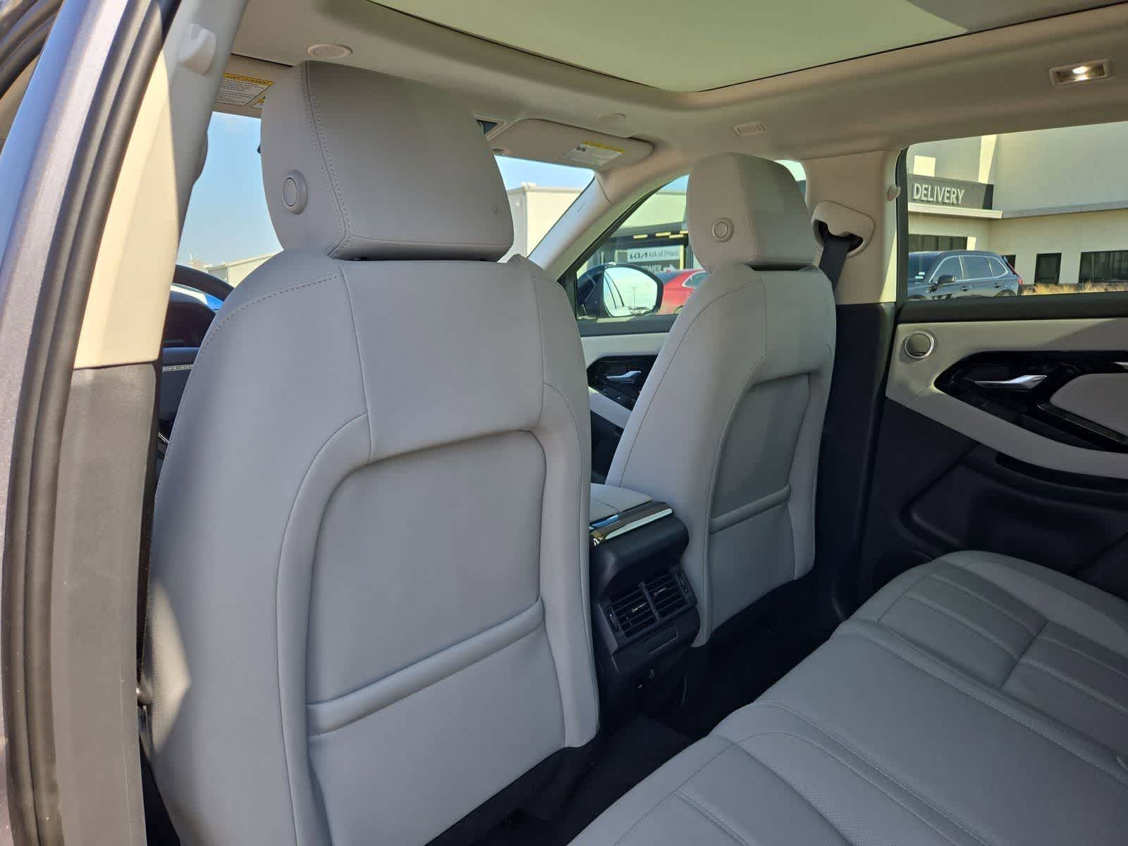 Thumbnail: 2025 Land Rover Range Rover Evoque - 17