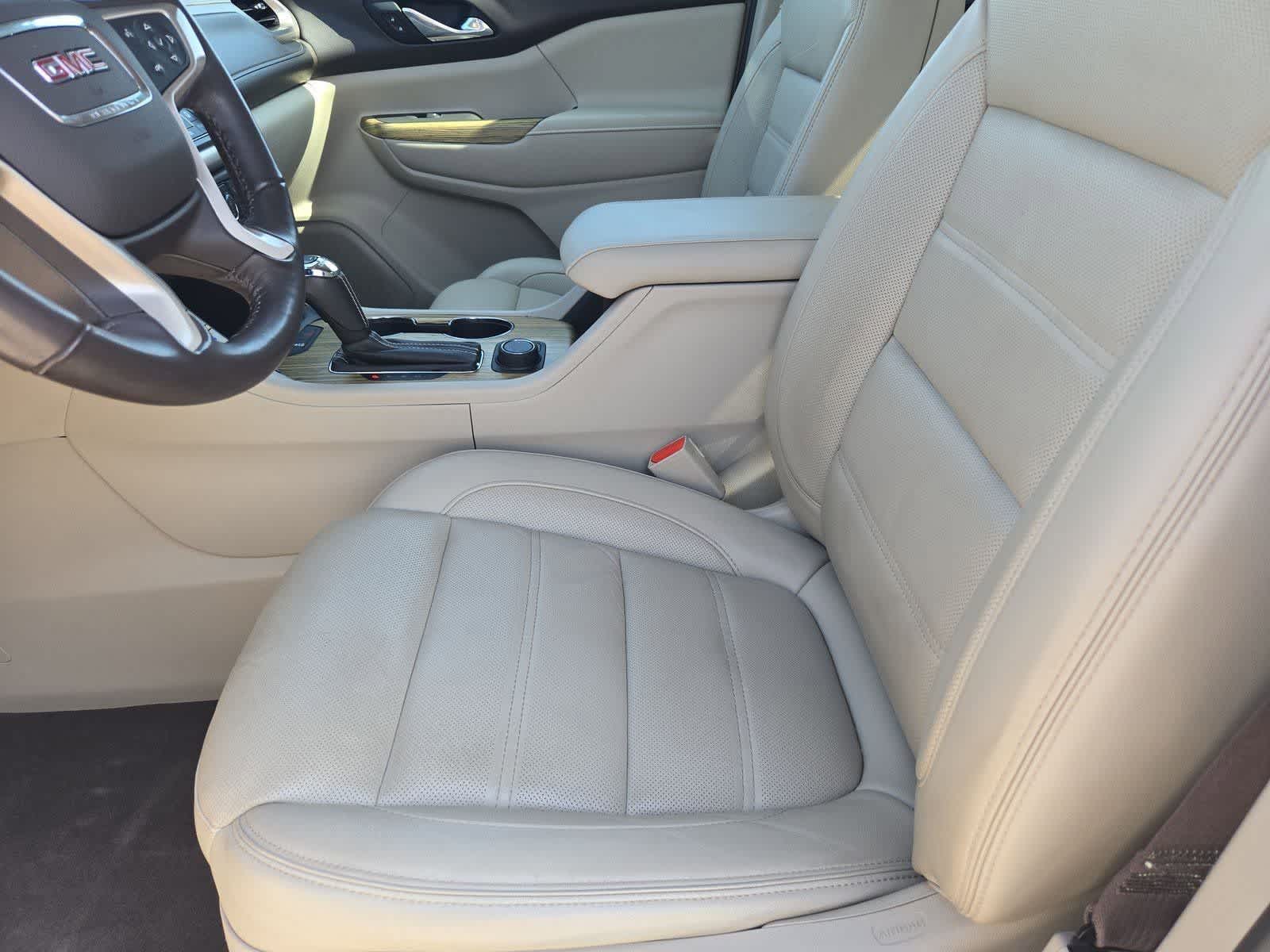 Thumbnail: 2018 GMC Acadia - 15