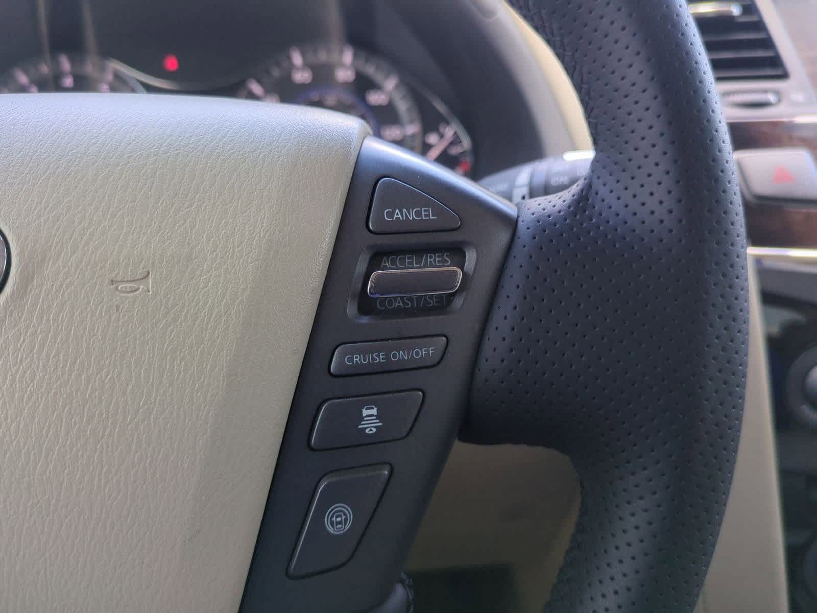 Thumbnail: 2011 INFINITI QX56 - 26